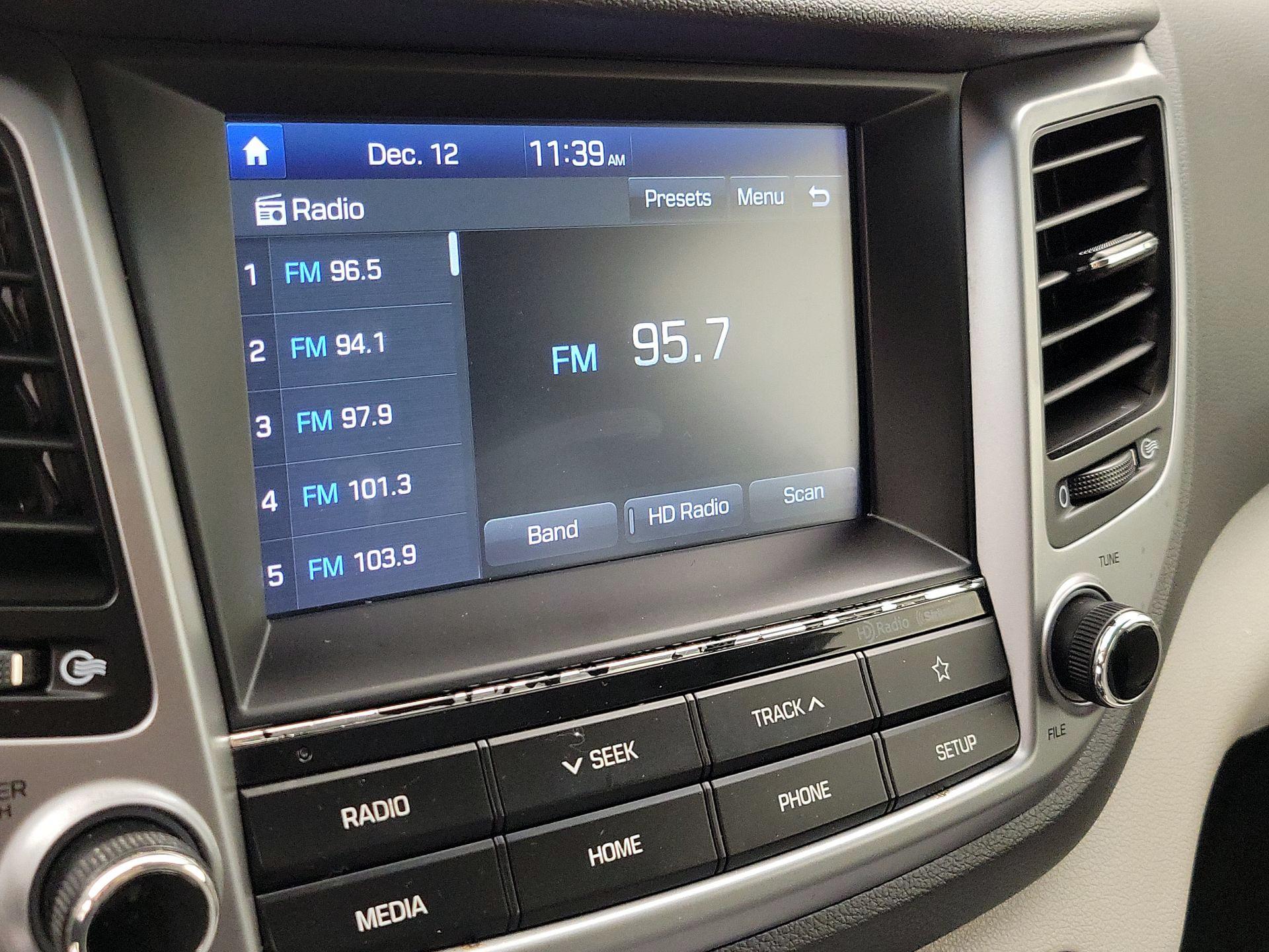 Thumbnail: 2018 Hyundai Tucson - 15