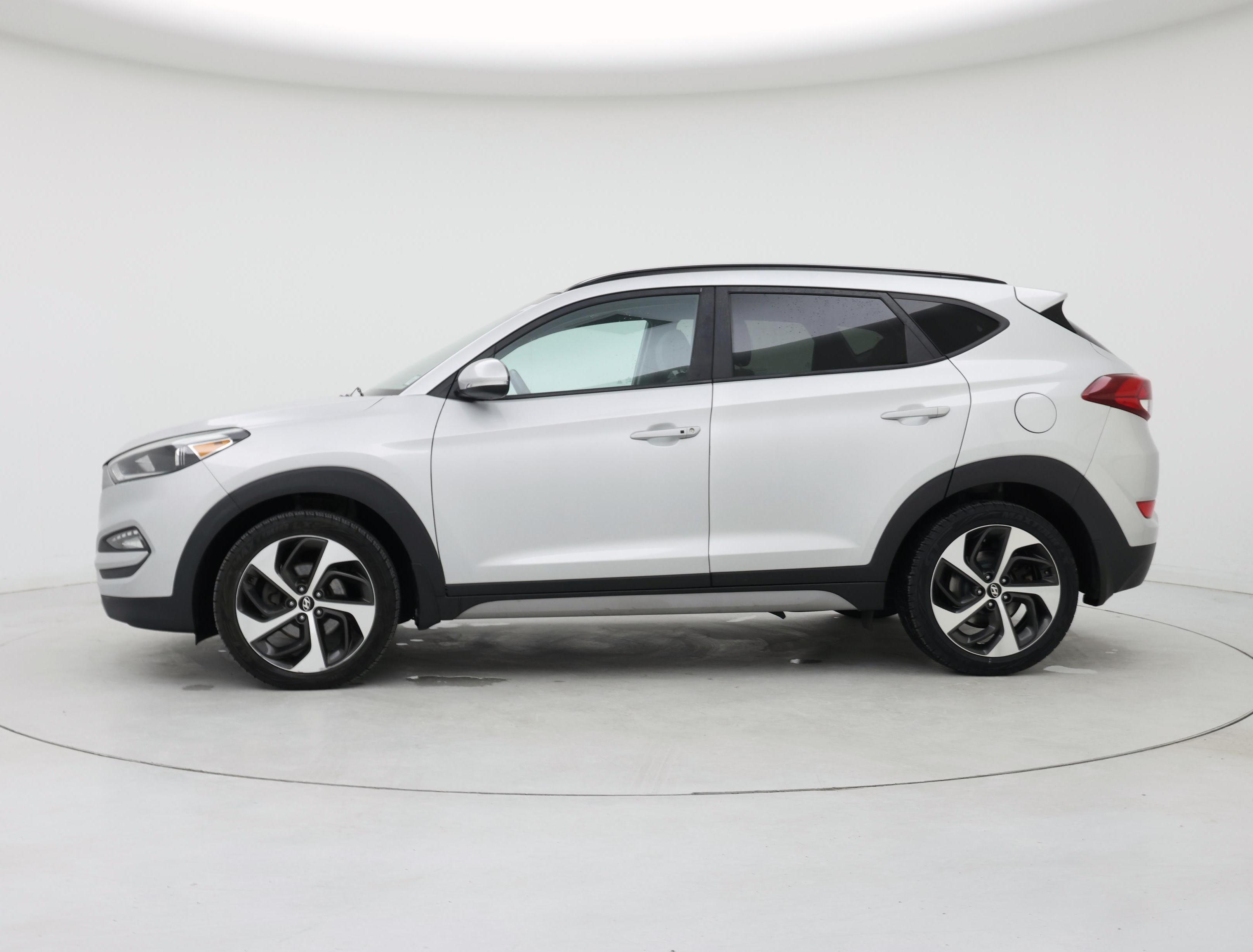 Thumbnail: 2018 Hyundai Tucson - 3