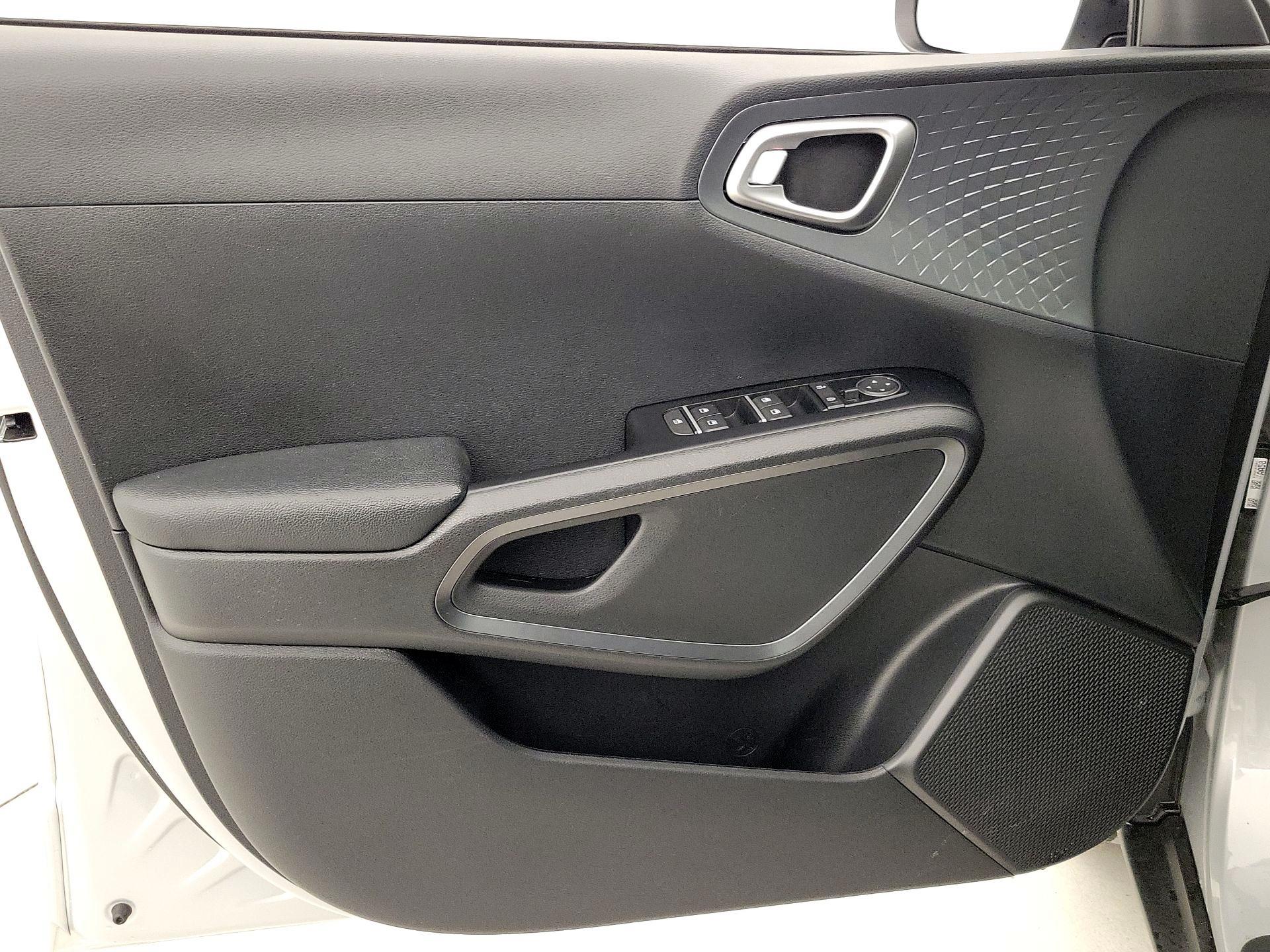 Thumbnail: 2021 Kia Soul - 12