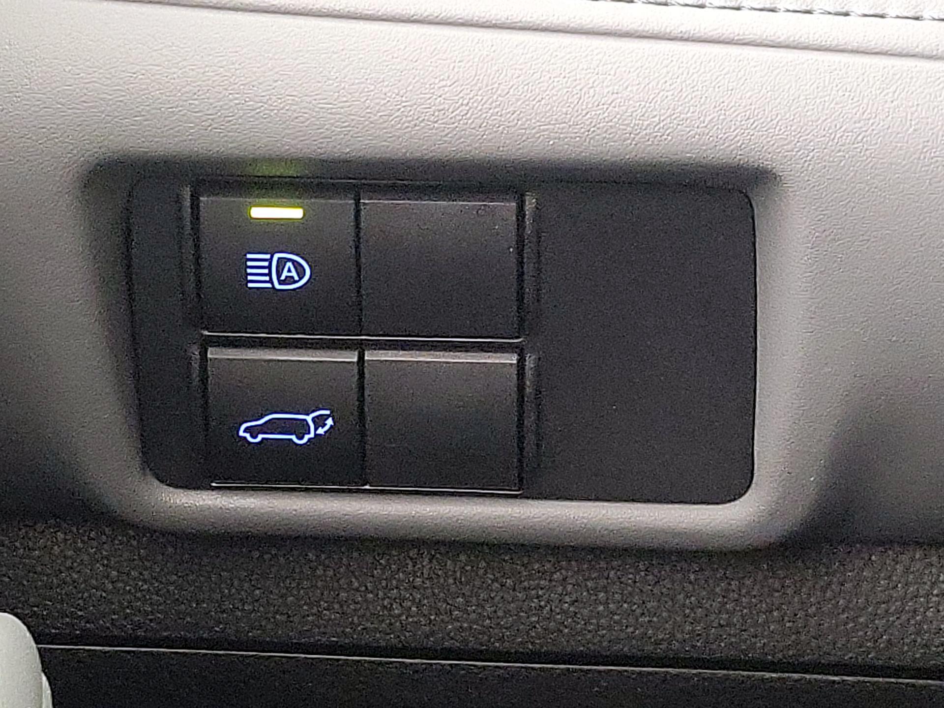 Thumbnail: 2021 Toyota Highlander - 13