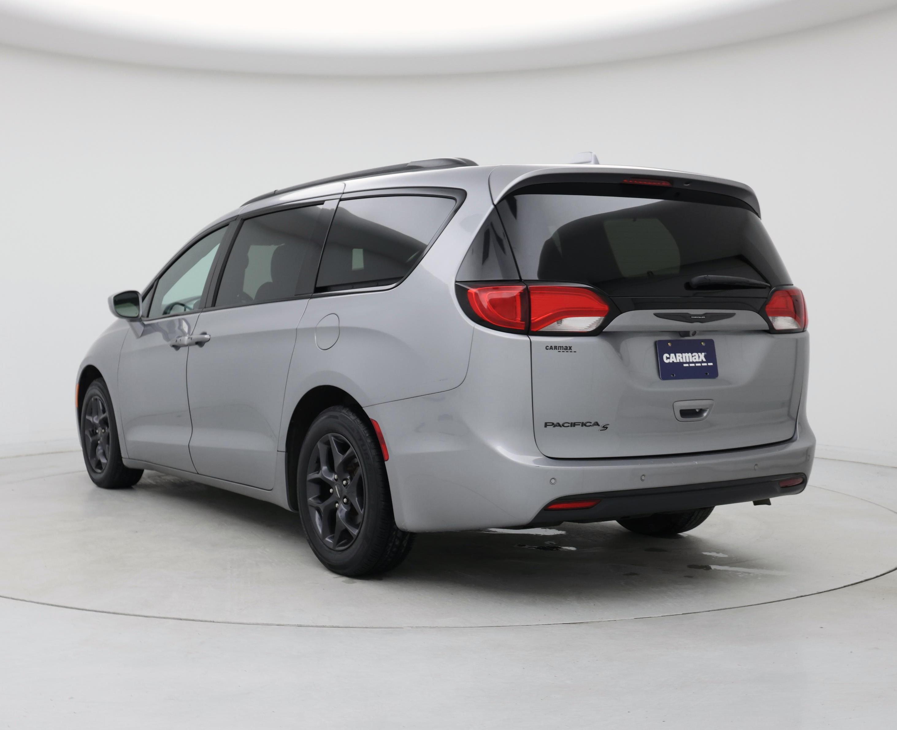 Thumbnail: 2019 Chrysler Pacifica - 2