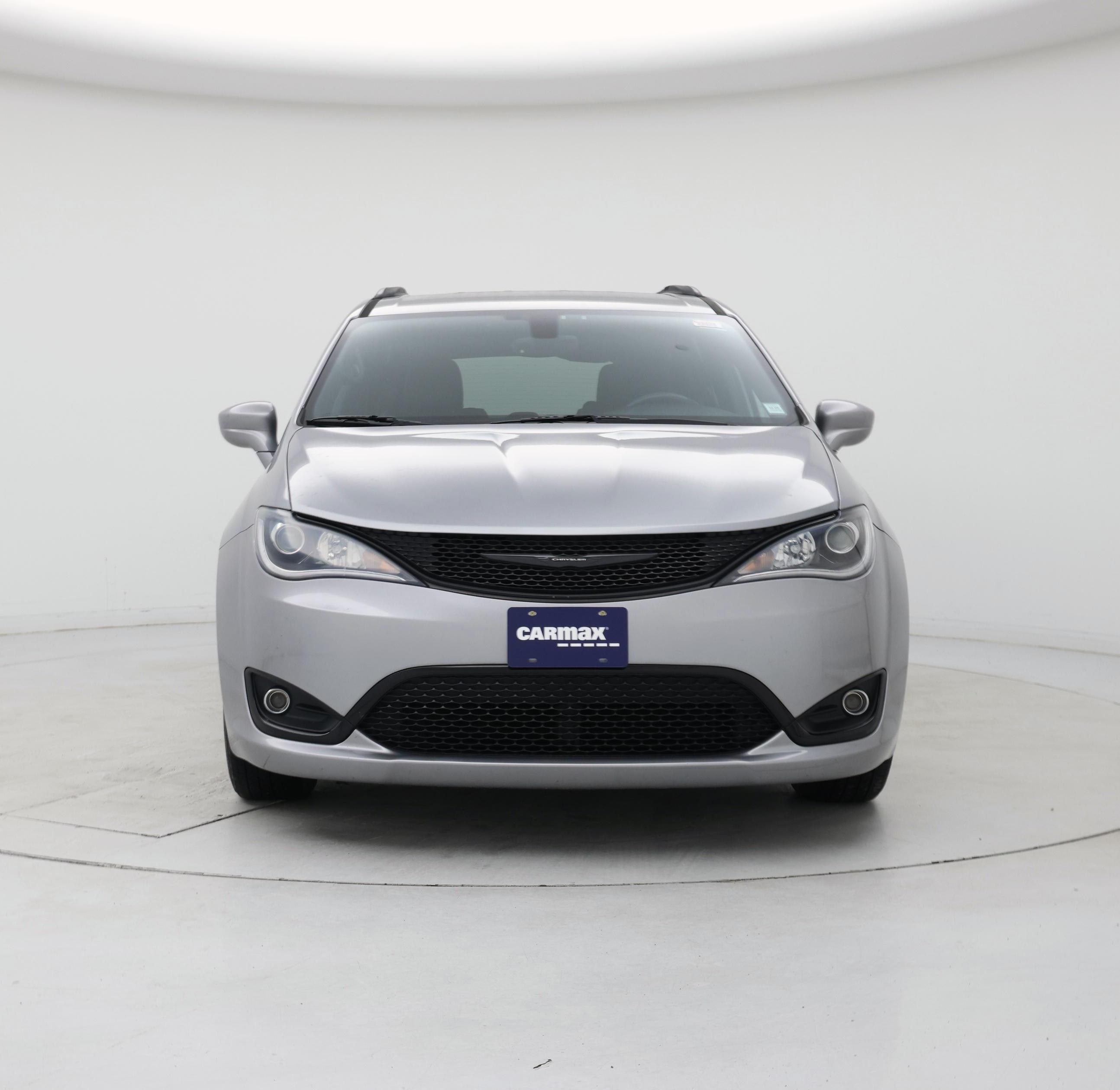 Thumbnail: 2019 Chrysler Pacifica - 5