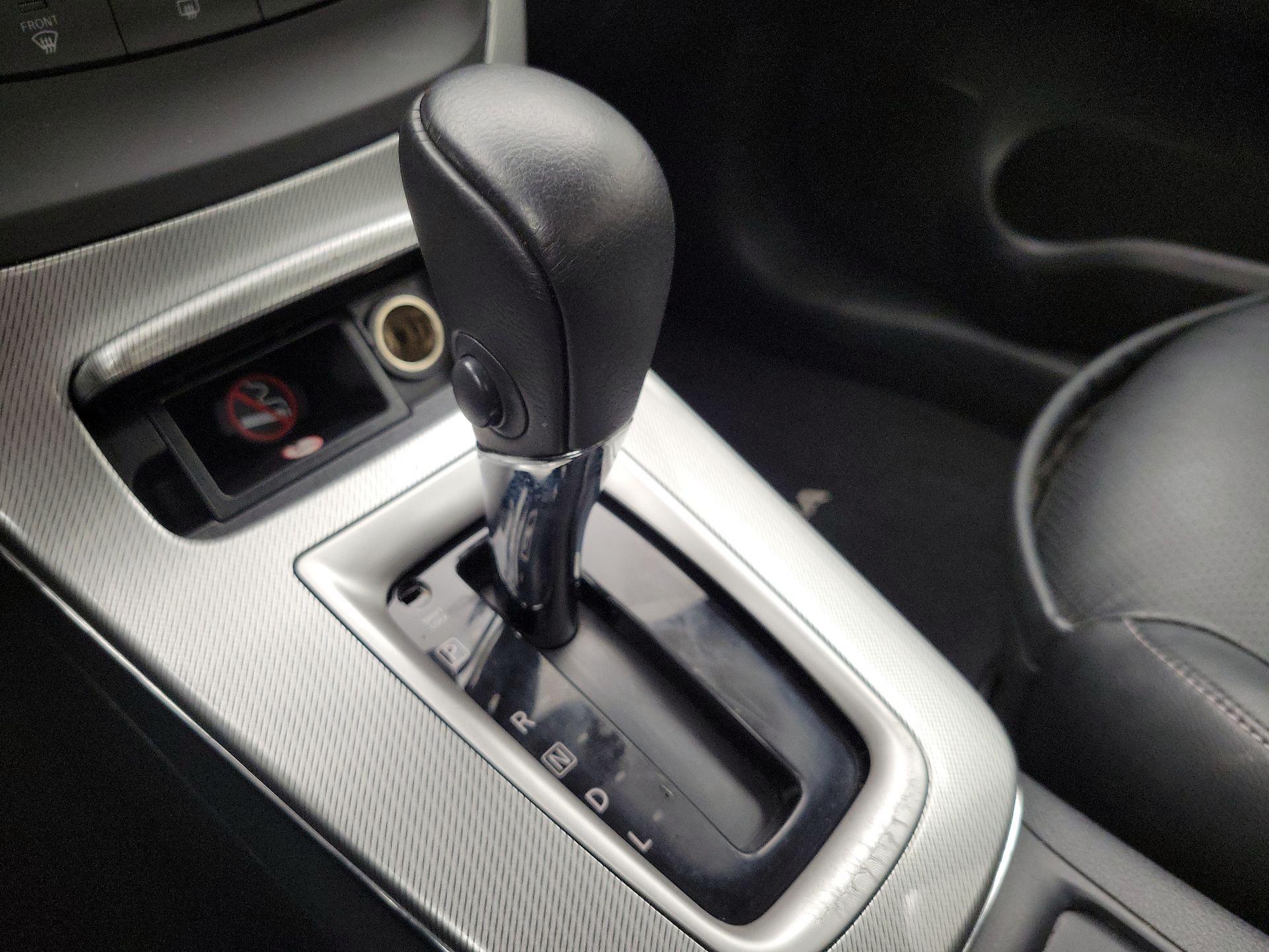 Thumbnail: 2015 Nissan Sentra - 18