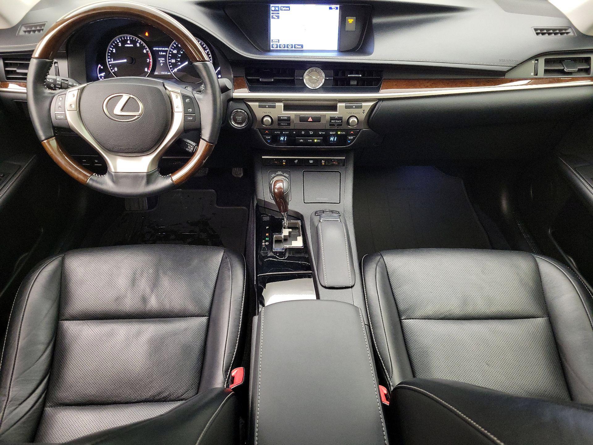 Thumbnail: 2015 Lexus ES - 9