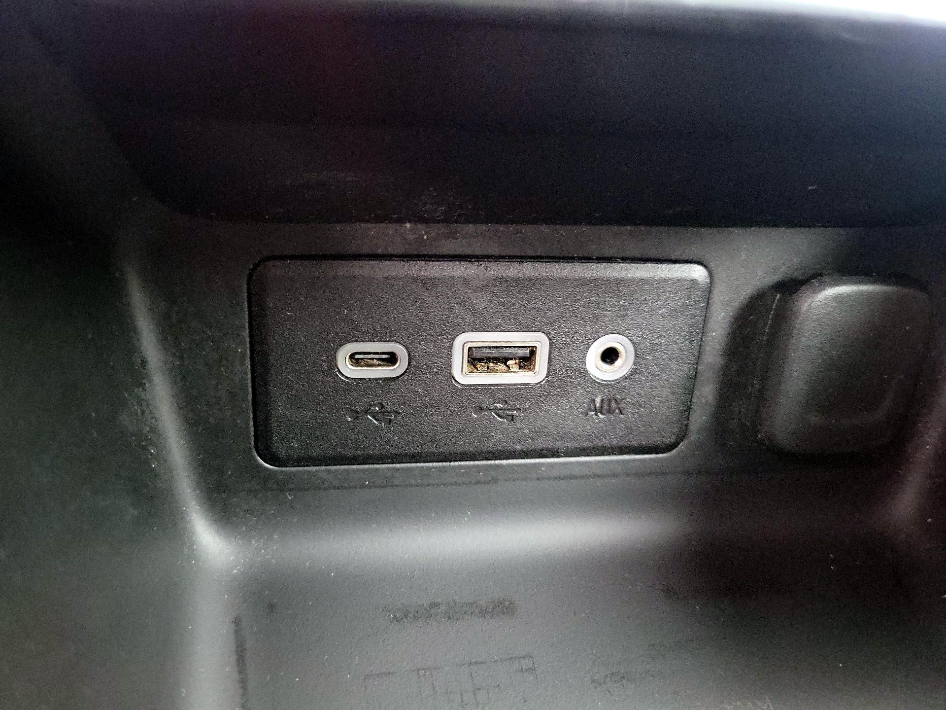 Thumbnail: 2021 GMC Terrain - 18