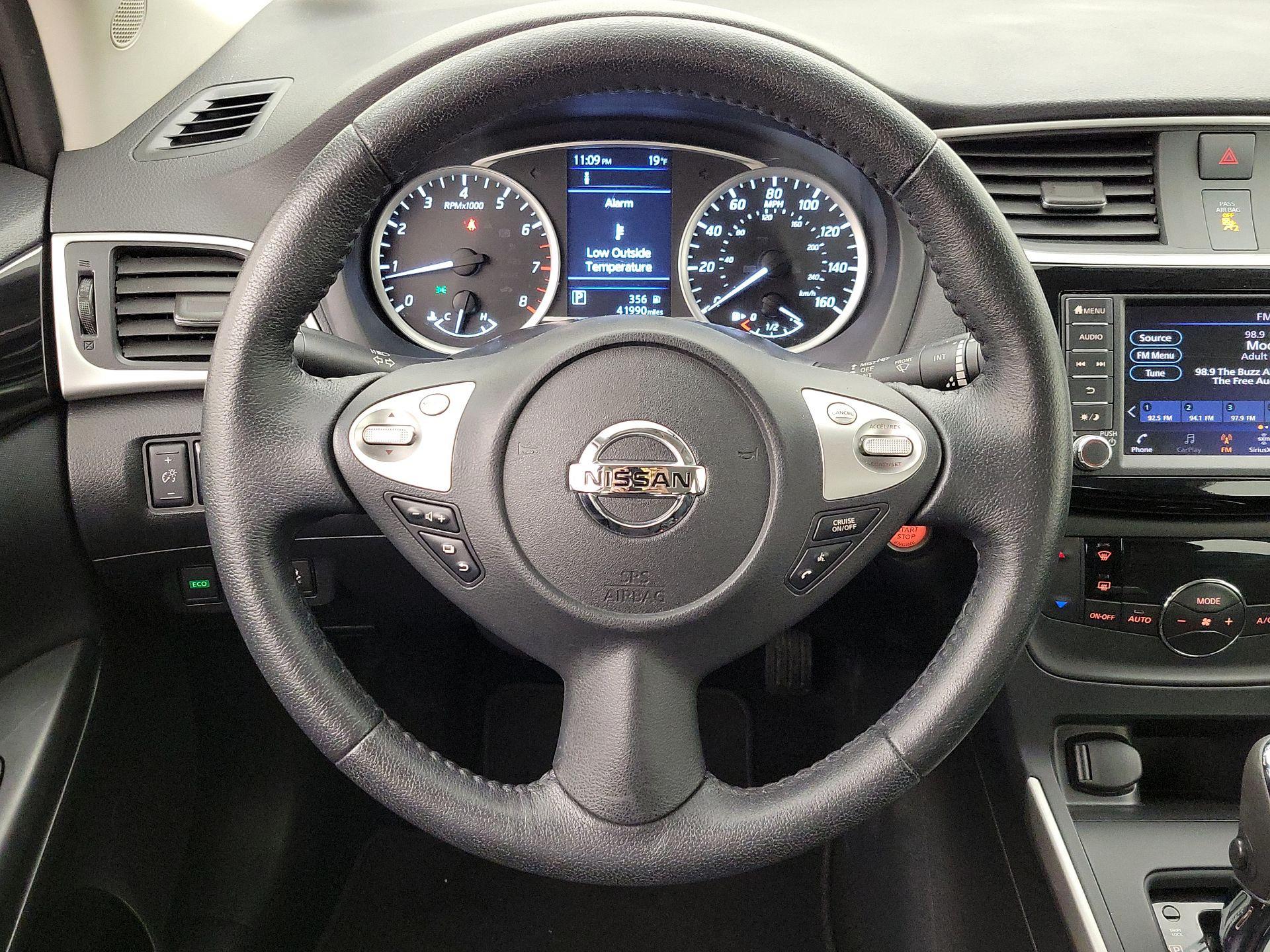 Thumbnail: 2019 Nissan Sentra - 10