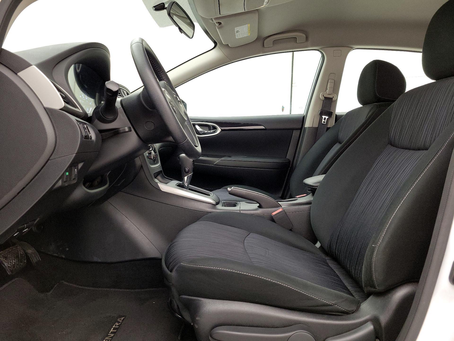 Thumbnail: 2019 Nissan Sentra - 11