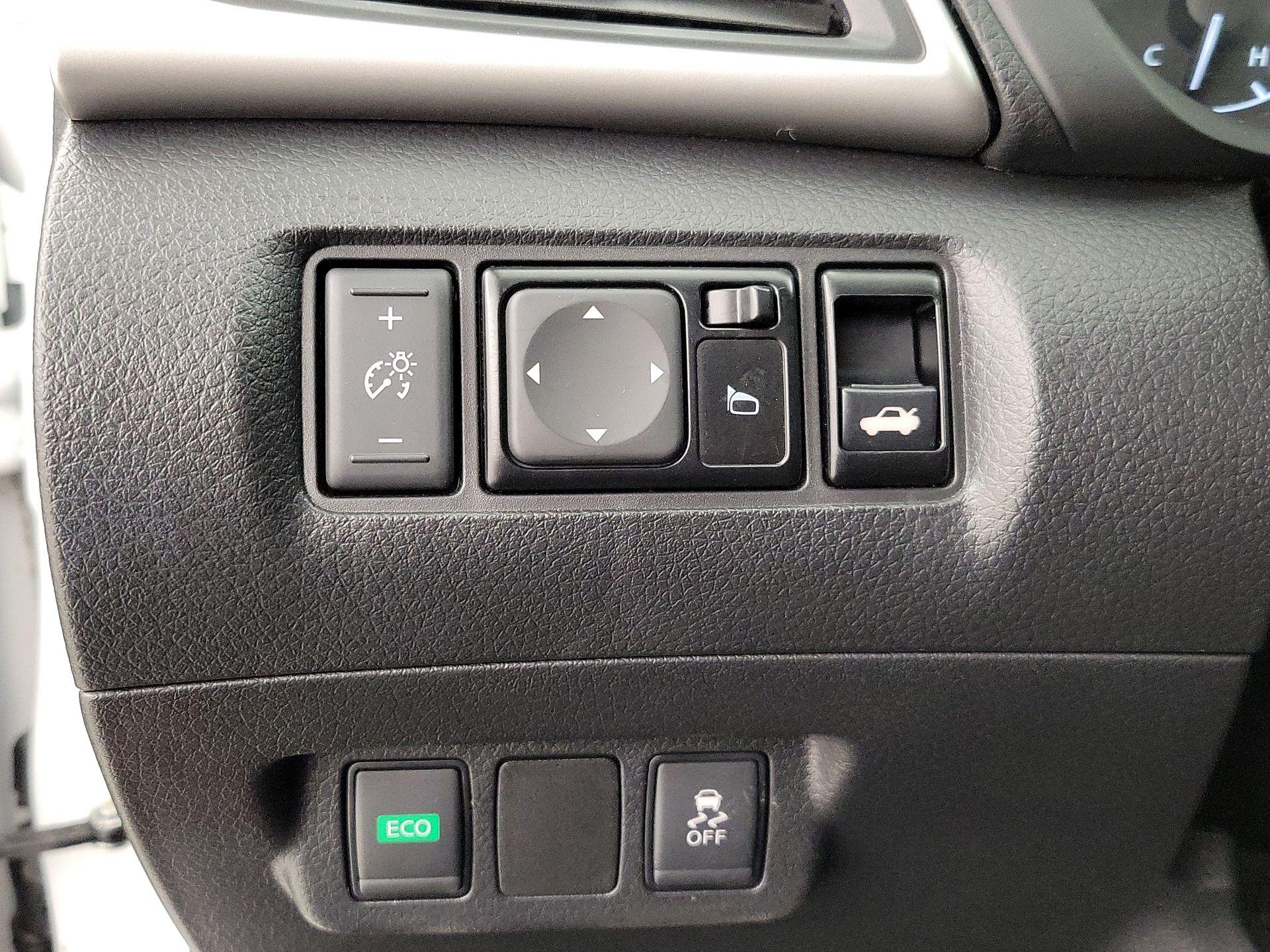 Thumbnail: 2019 Nissan Sentra - 13