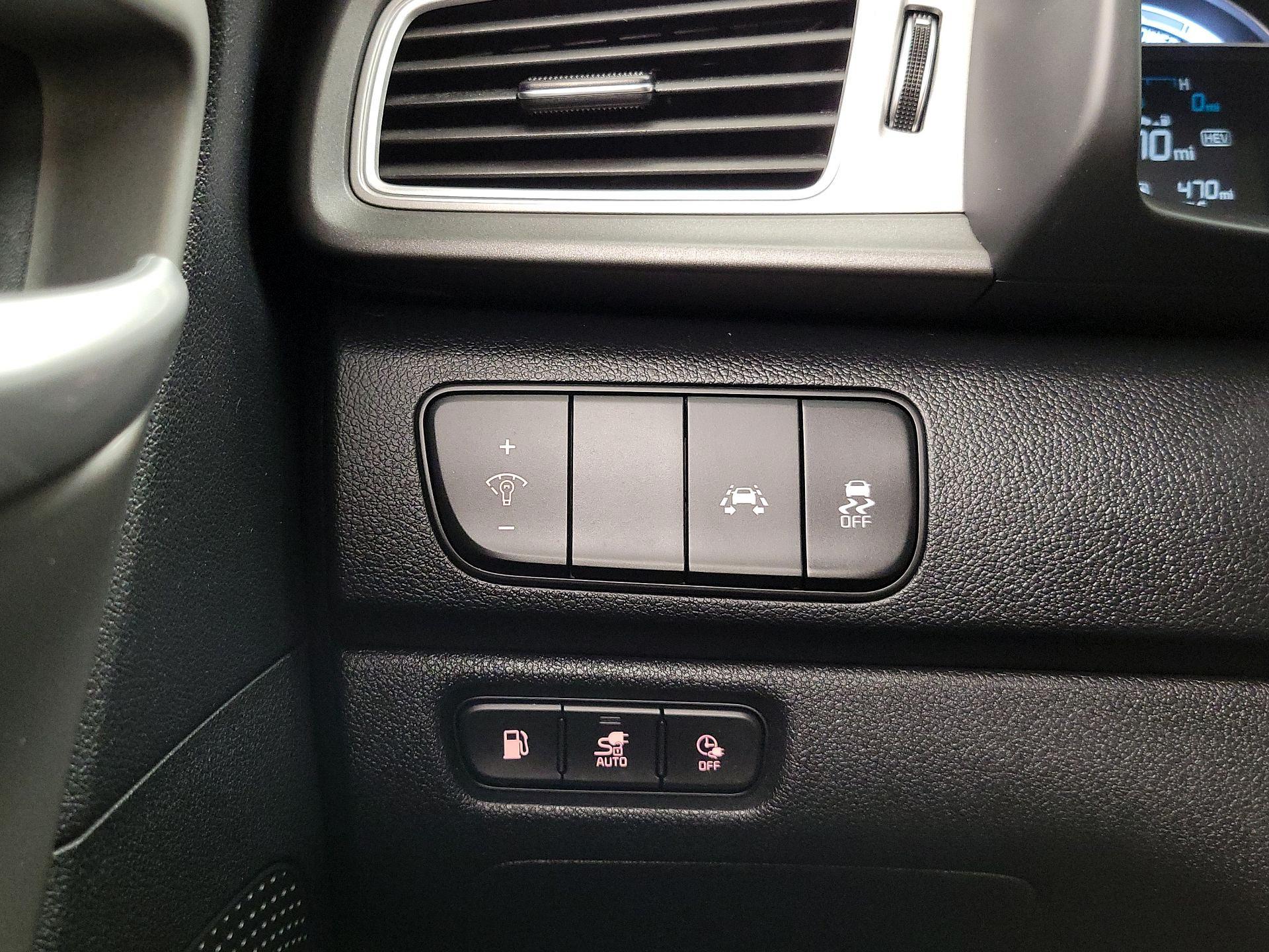 Thumbnail: 2019 Kia Niro - 13