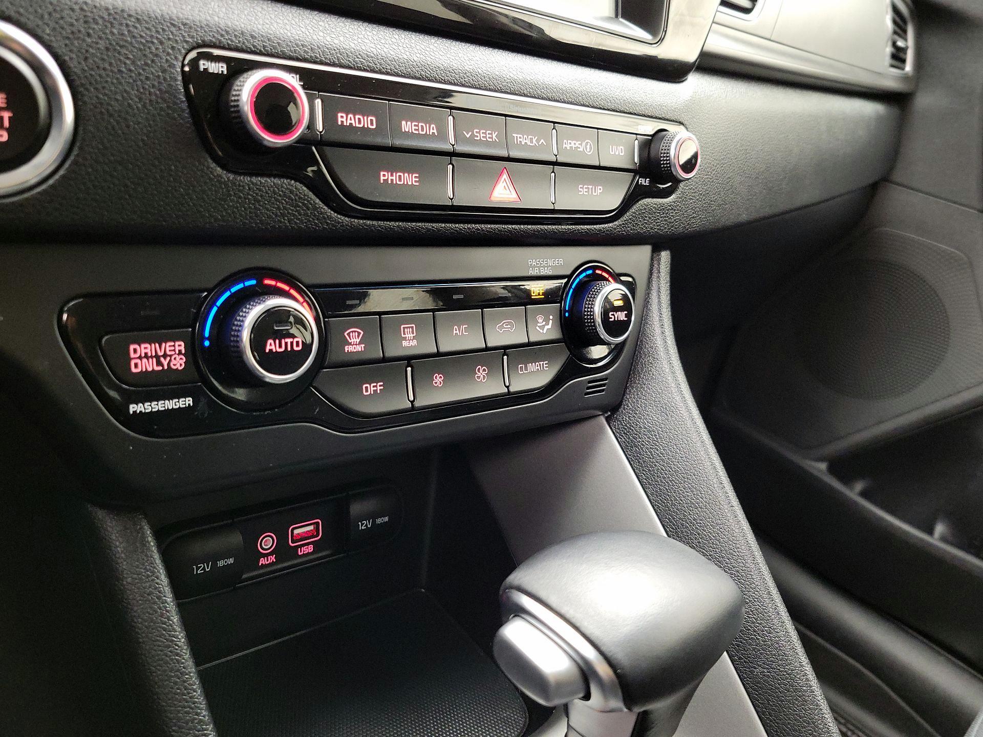 Thumbnail: 2019 Kia Niro - 16