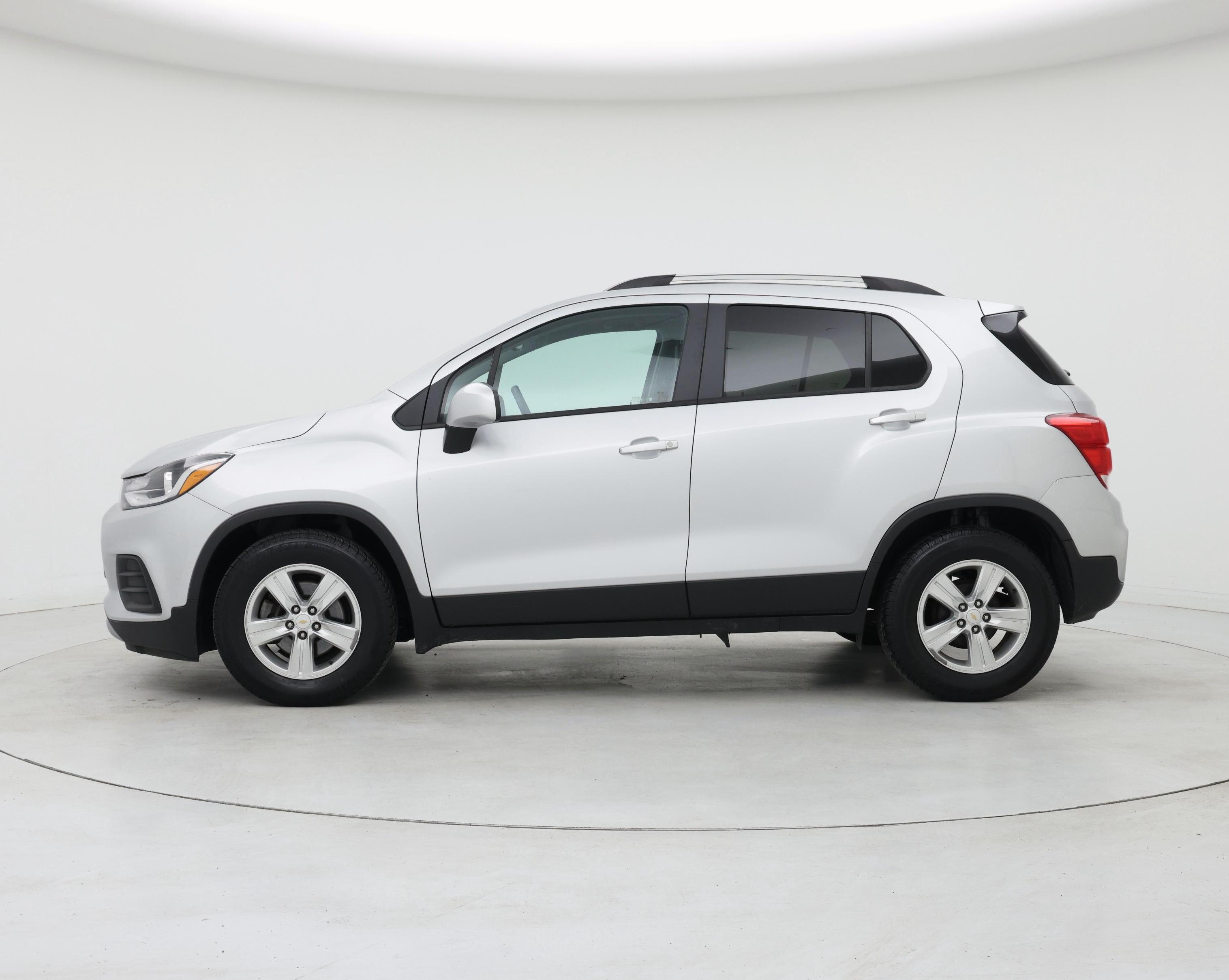 Thumbnail: 2021 Chevrolet Trax - 3