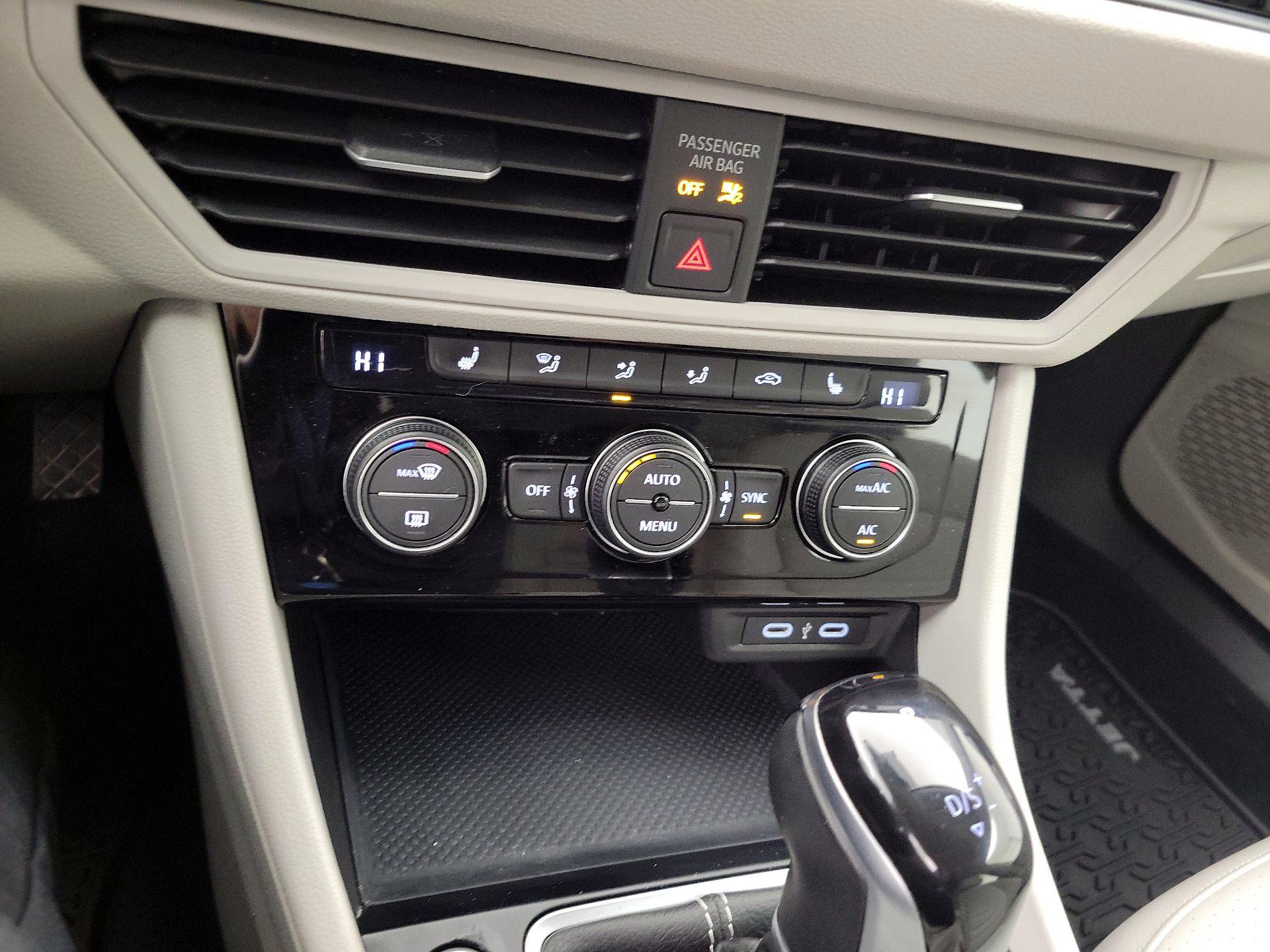 Thumbnail: 2024 Volkswagen Jetta - 16