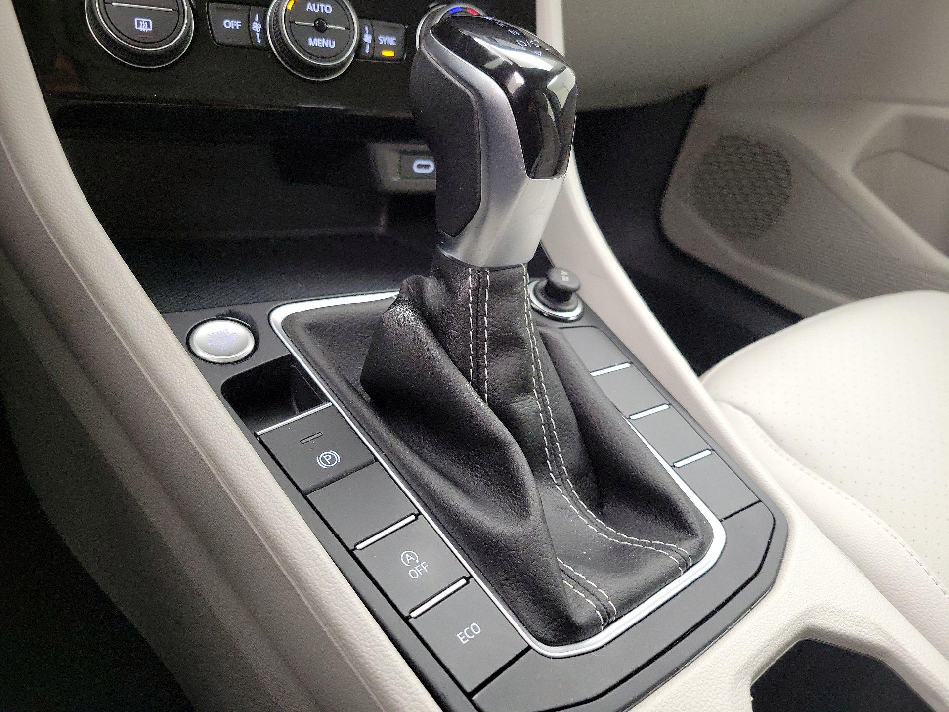 Thumbnail: 2024 Volkswagen Jetta - 17