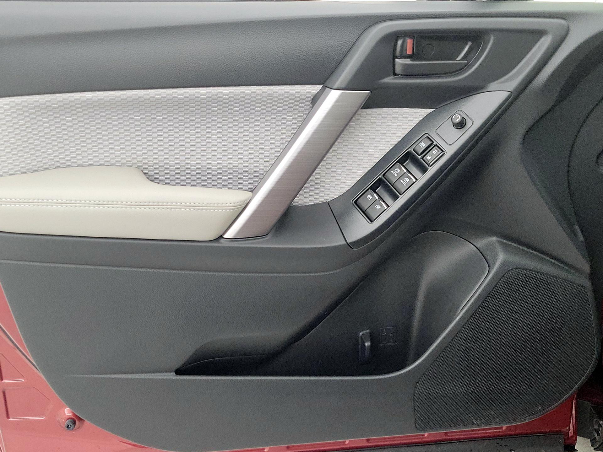 Thumbnail: 2018 Subaru Forester - 12