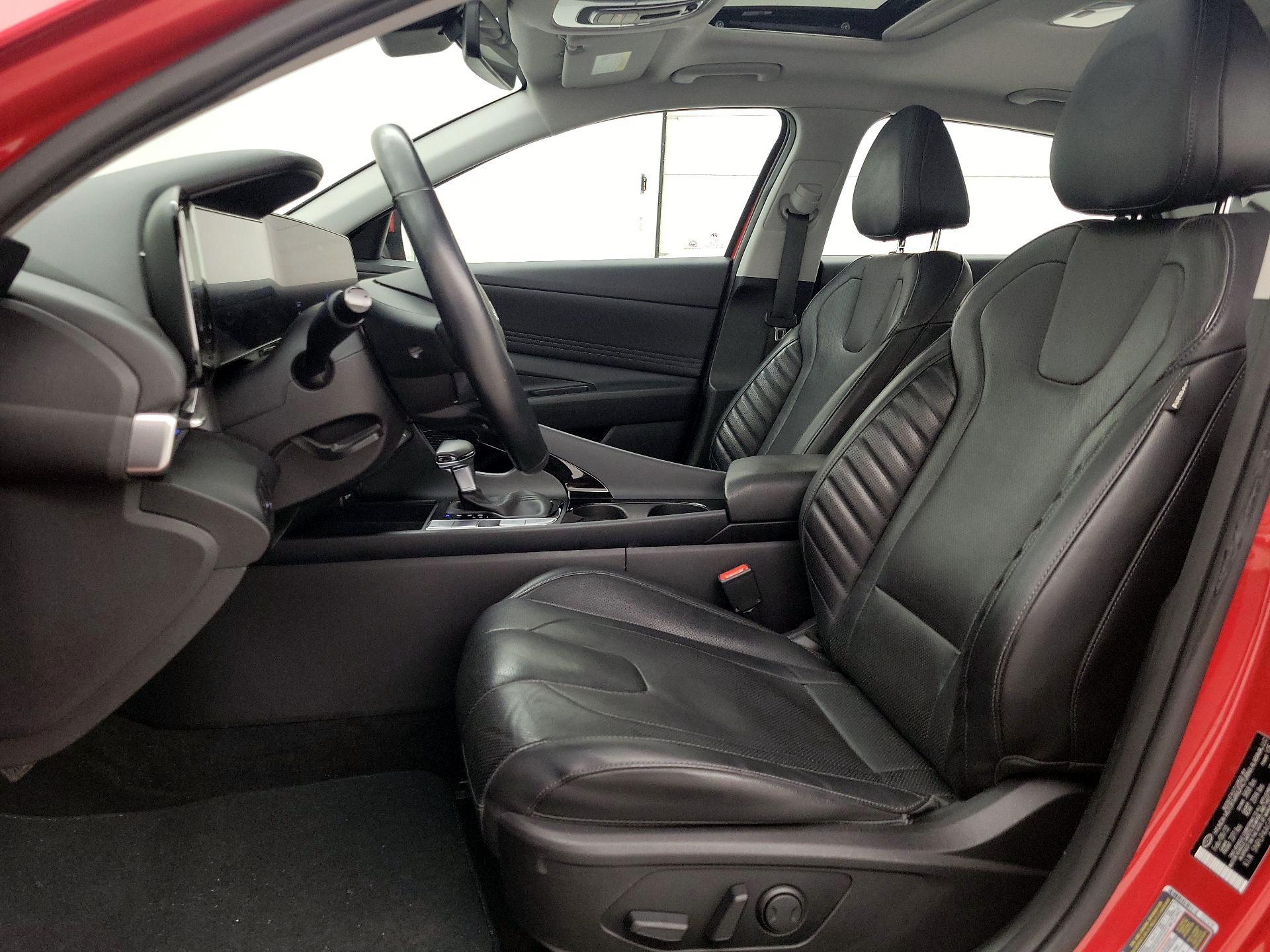 Thumbnail: 2022 Hyundai Elantra - 11