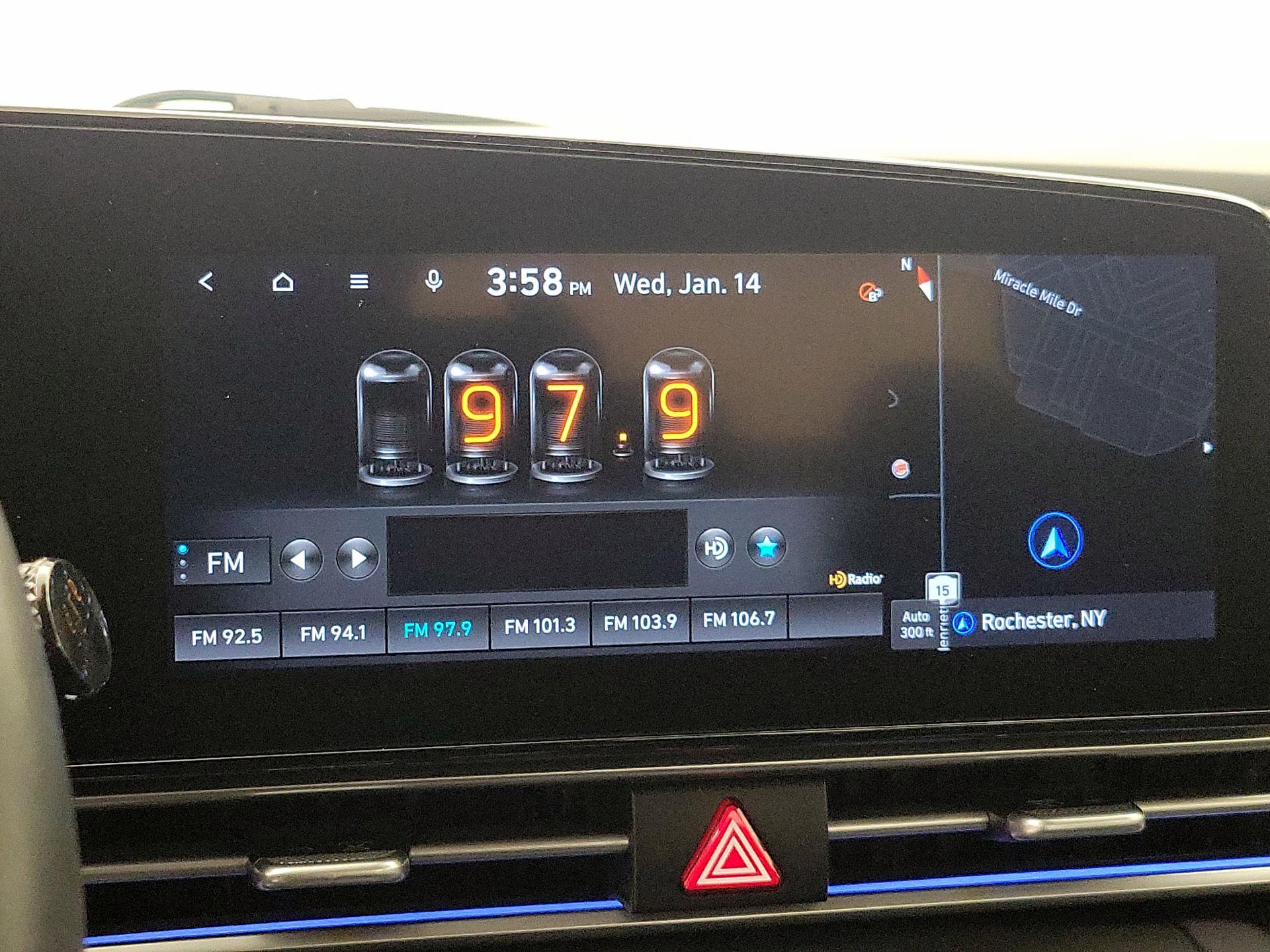 Thumbnail: 2022 Hyundai Elantra - 16