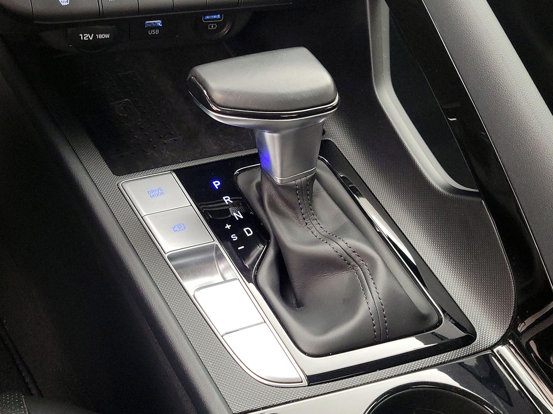 Thumbnail: 2022 Hyundai Elantra - 18