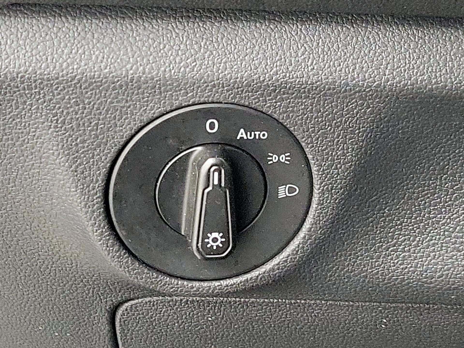 Thumbnail: 2020 Volkswagen Jetta - 13