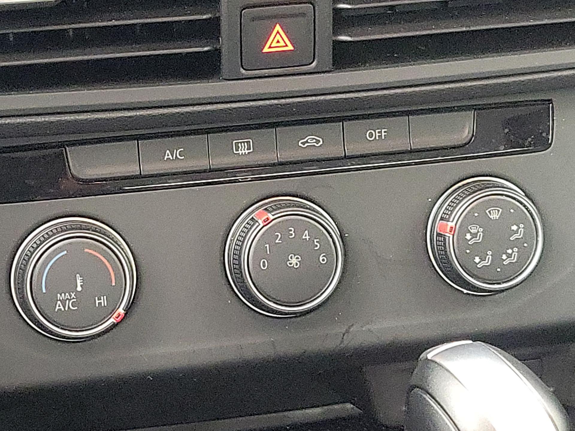 Thumbnail: 2020 Volkswagen Jetta - 16