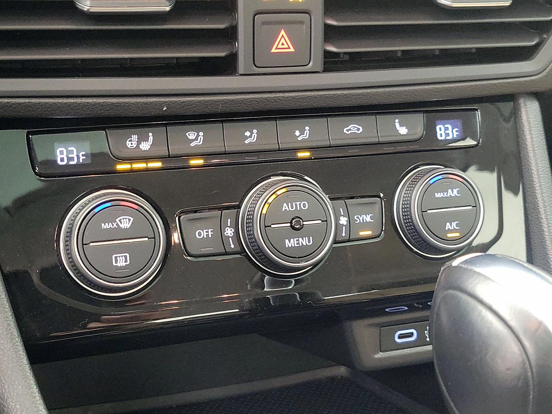 Thumbnail: 2020 Volkswagen Jetta - 16