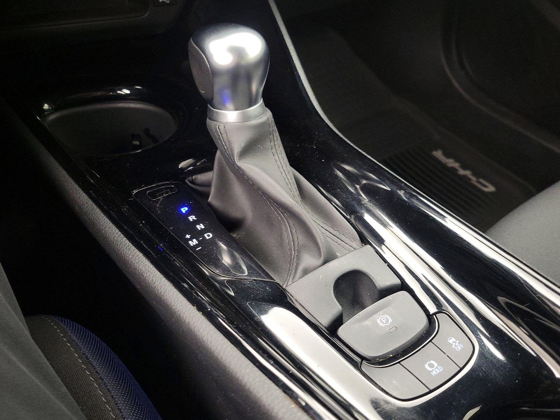 Thumbnail: 2020 Toyota C-HR - 17