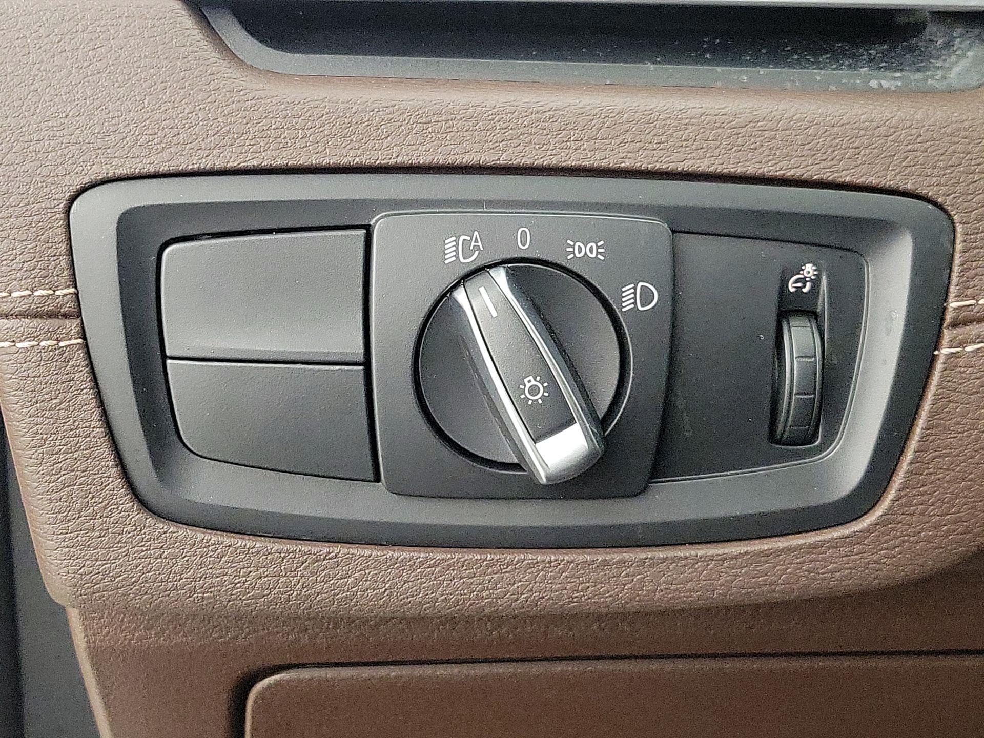 Thumbnail: 2021 BMW X1 - 13