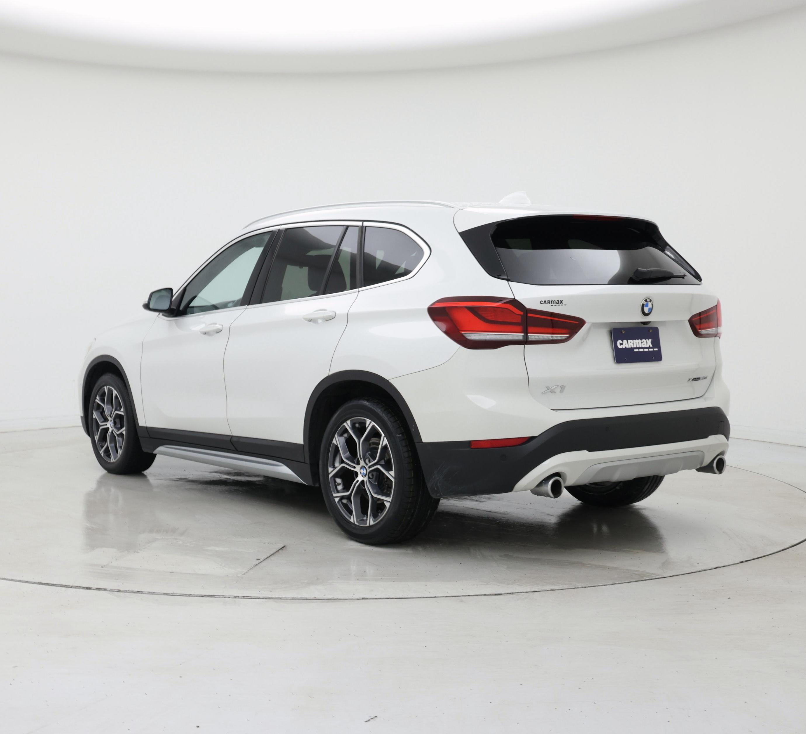 Thumbnail: 2021 BMW X1 - 2
