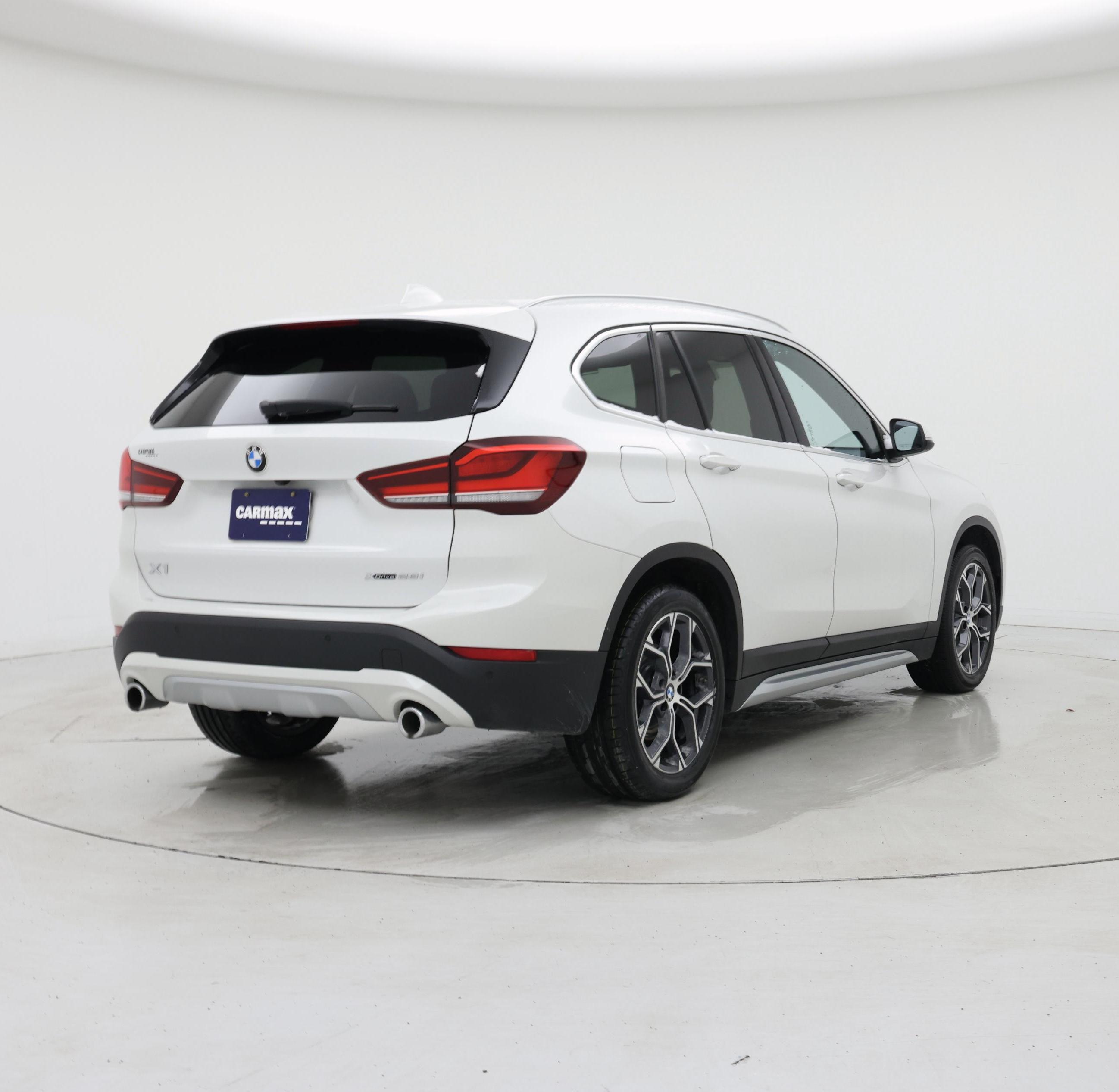 Thumbnail: 2021 BMW X1 - 8