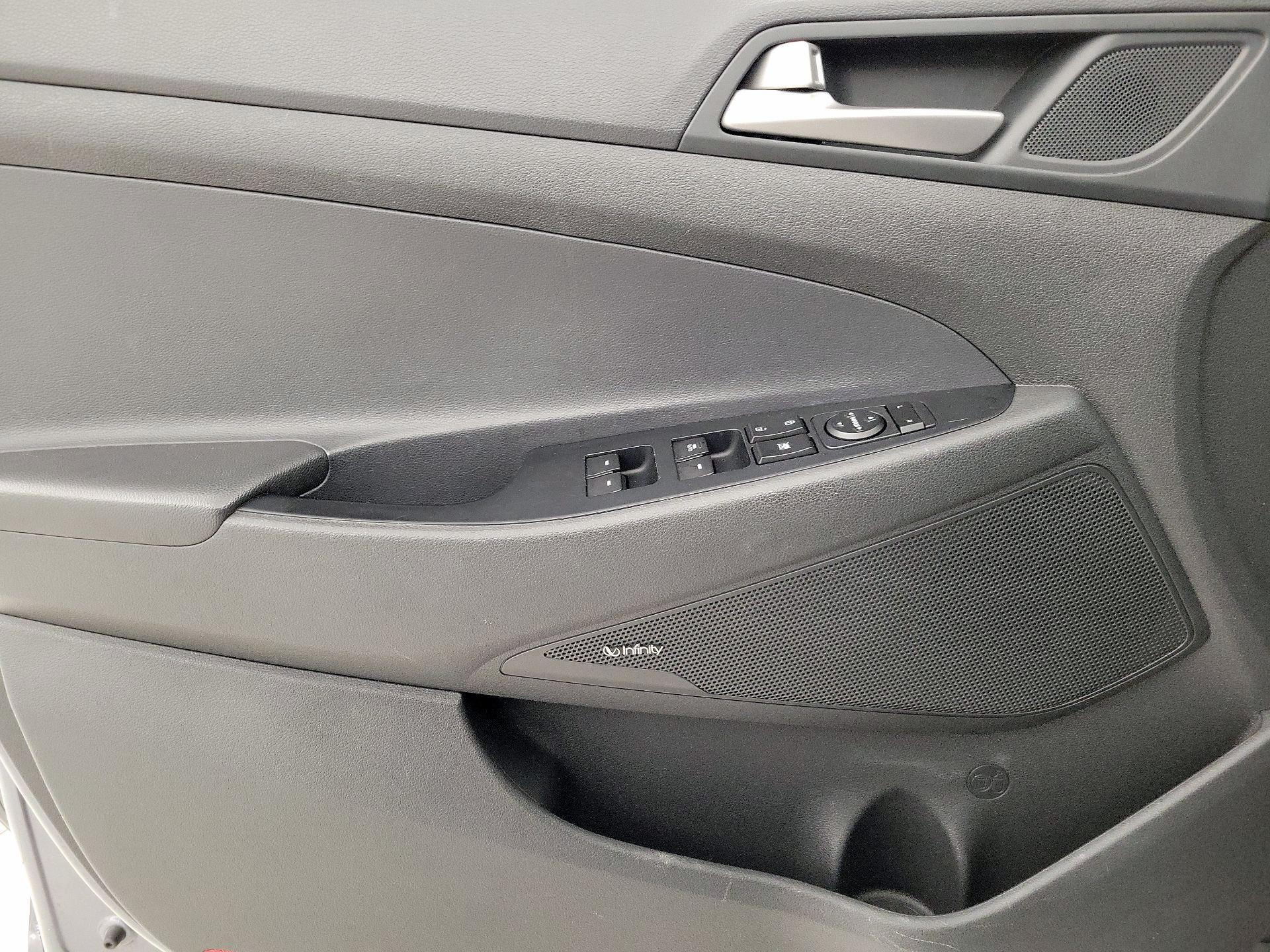 Thumbnail: 2018 Hyundai Tucson - 12