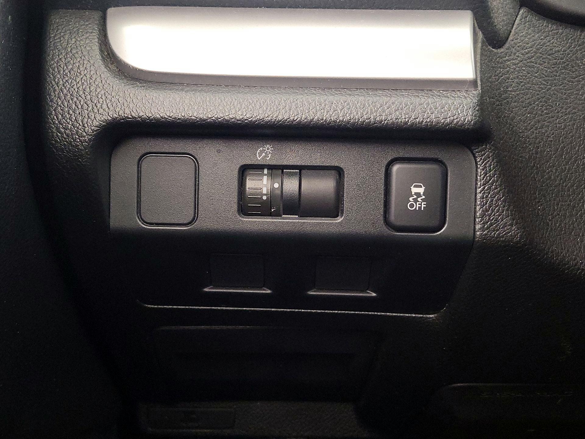 Thumbnail: 2015 Subaru Forester - 13