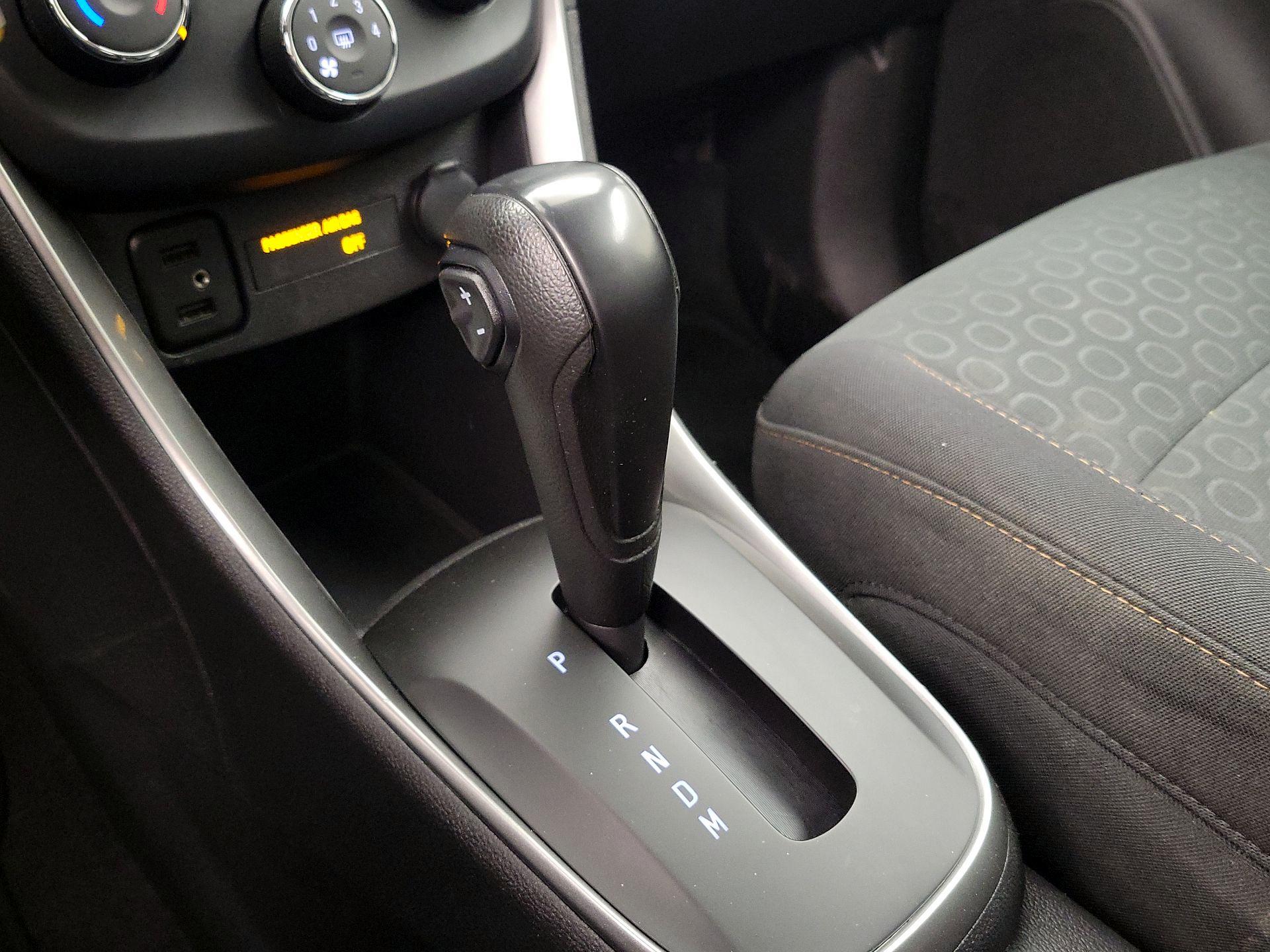 Thumbnail: 2020 Chevrolet Trax - 17