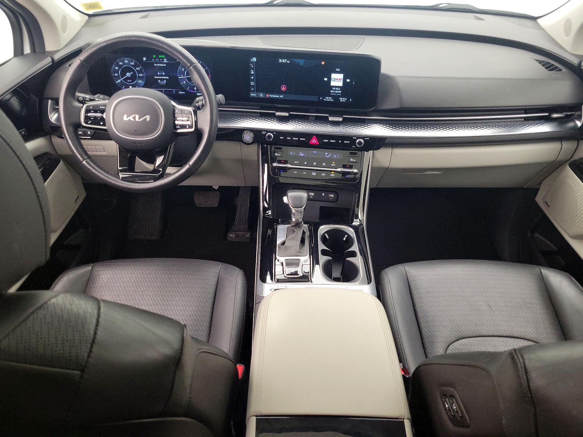 Thumbnail: 2023 Kia Carnival - 9