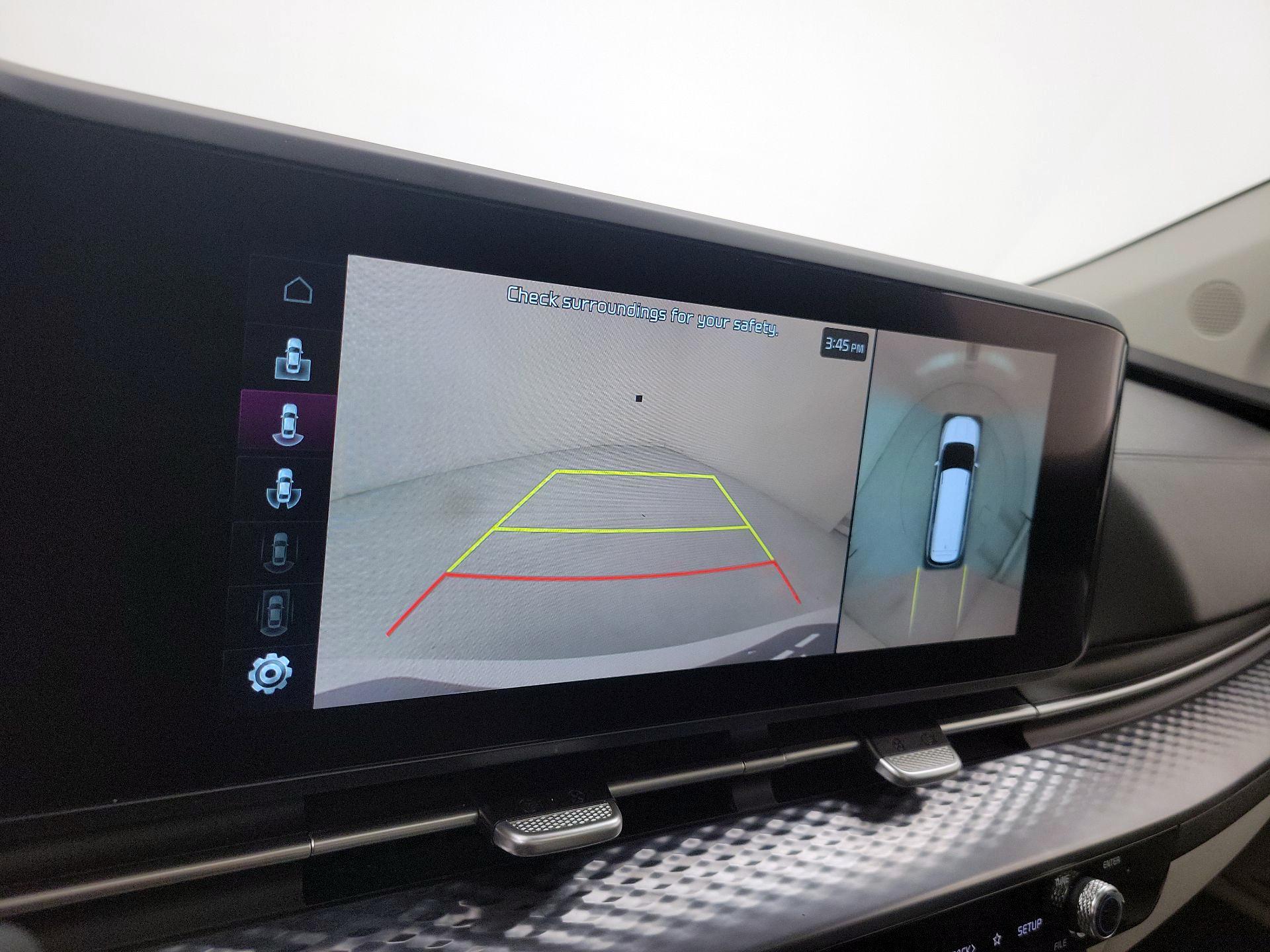 Thumbnail: 2023 Kia Carnival - 15