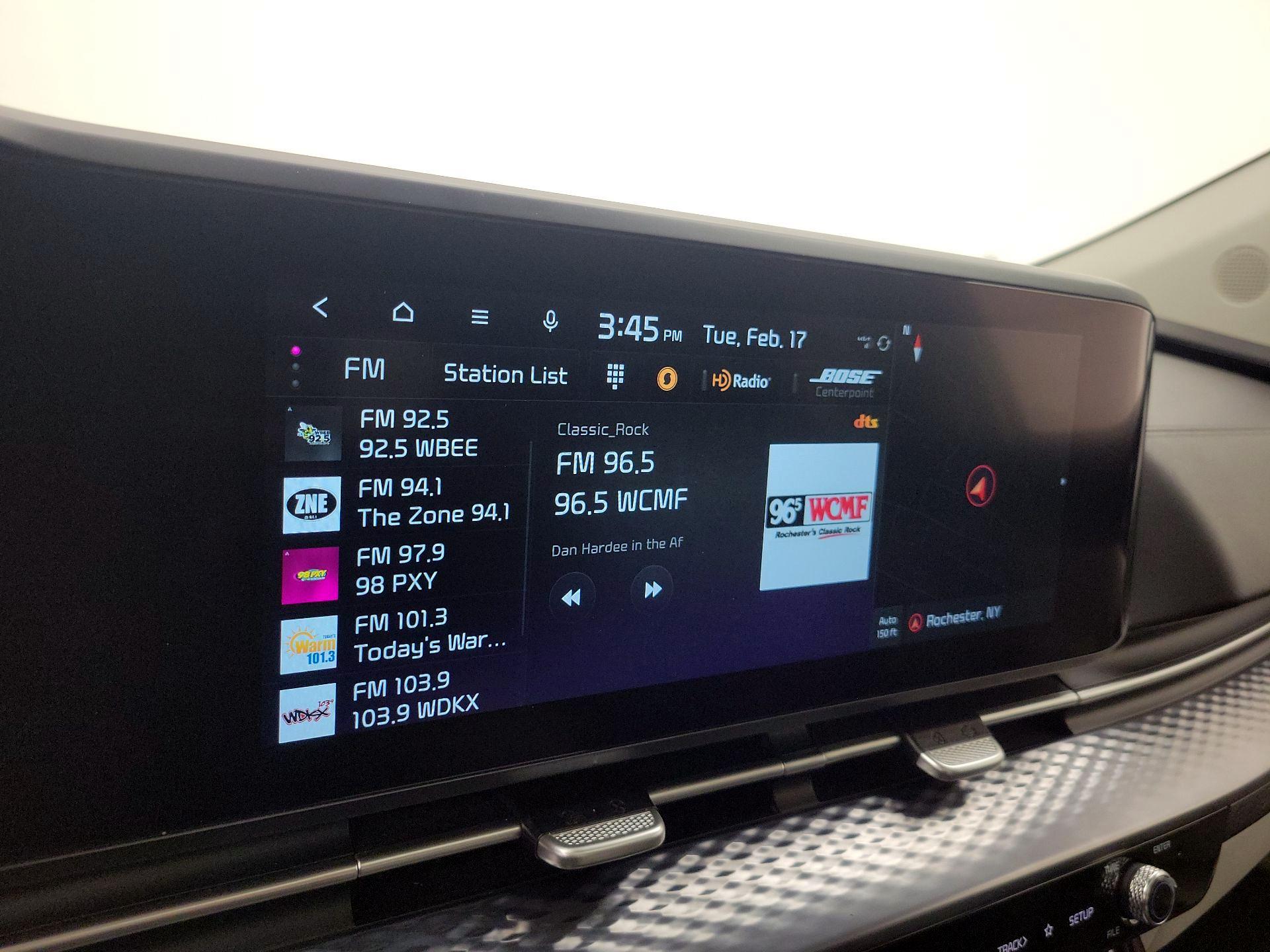 Thumbnail: 2023 Kia Carnival - 16