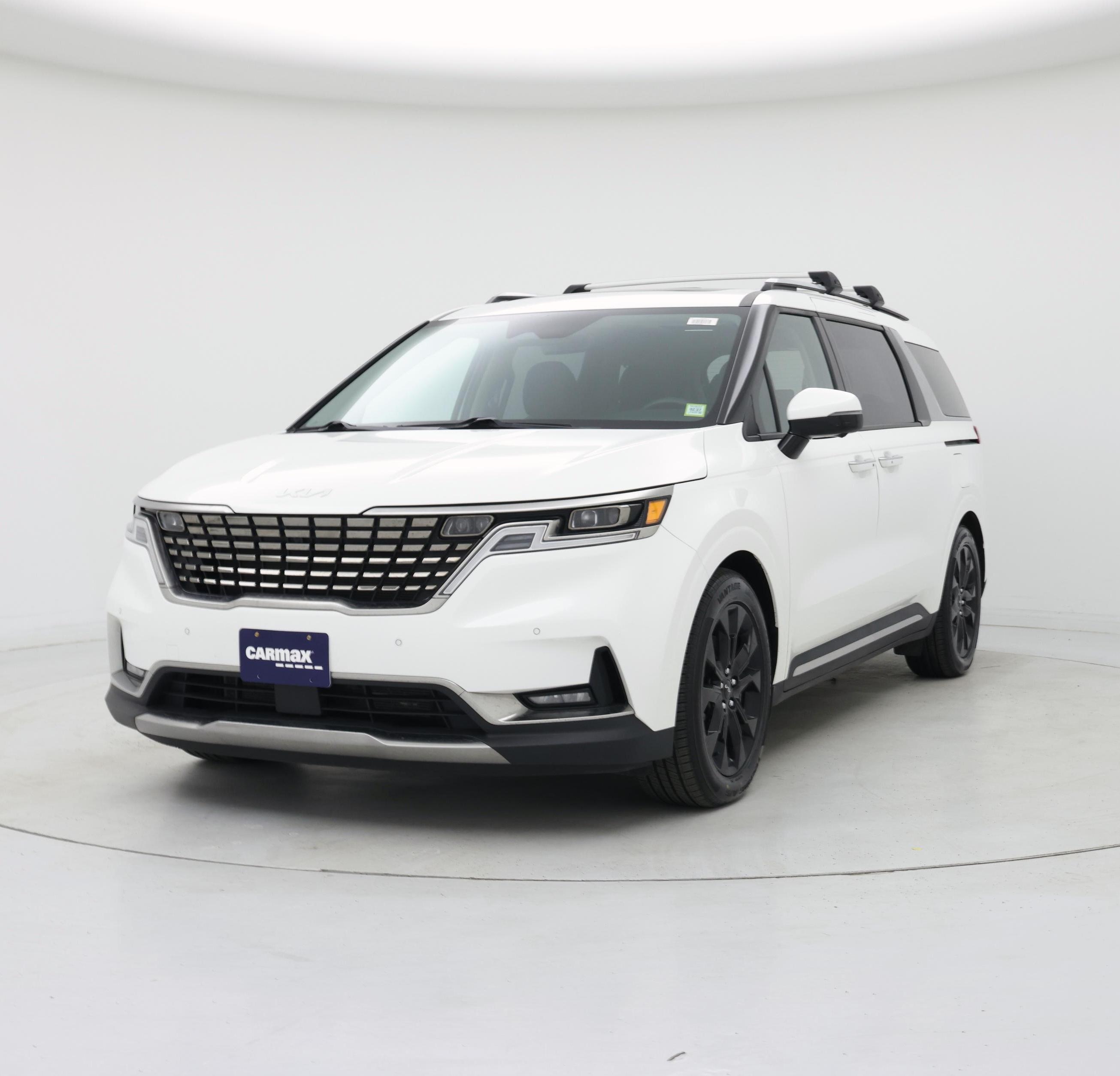 Thumbnail: 2023 Kia Carnival - 4