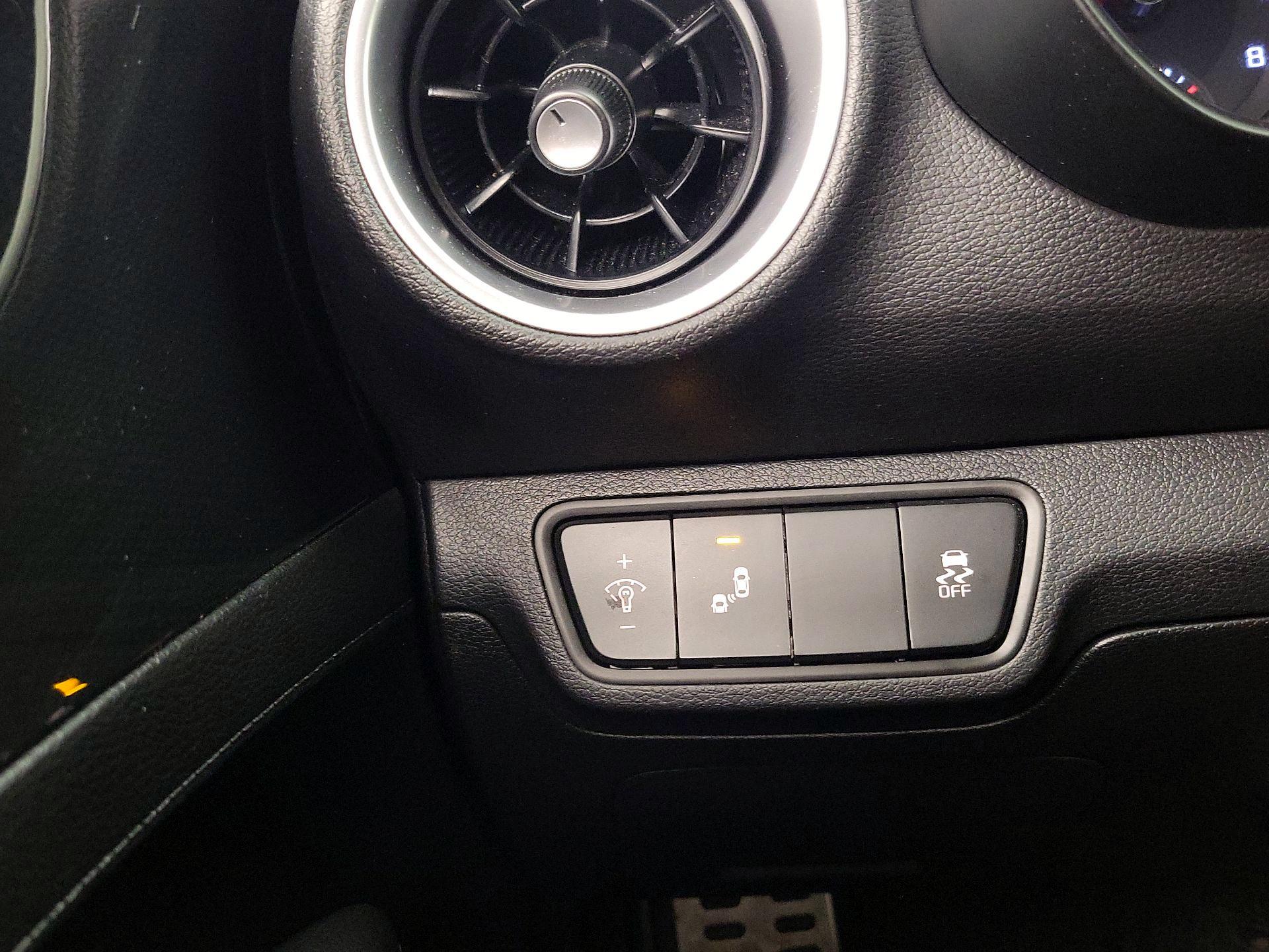 Thumbnail: 2023 Kia Forte - 13