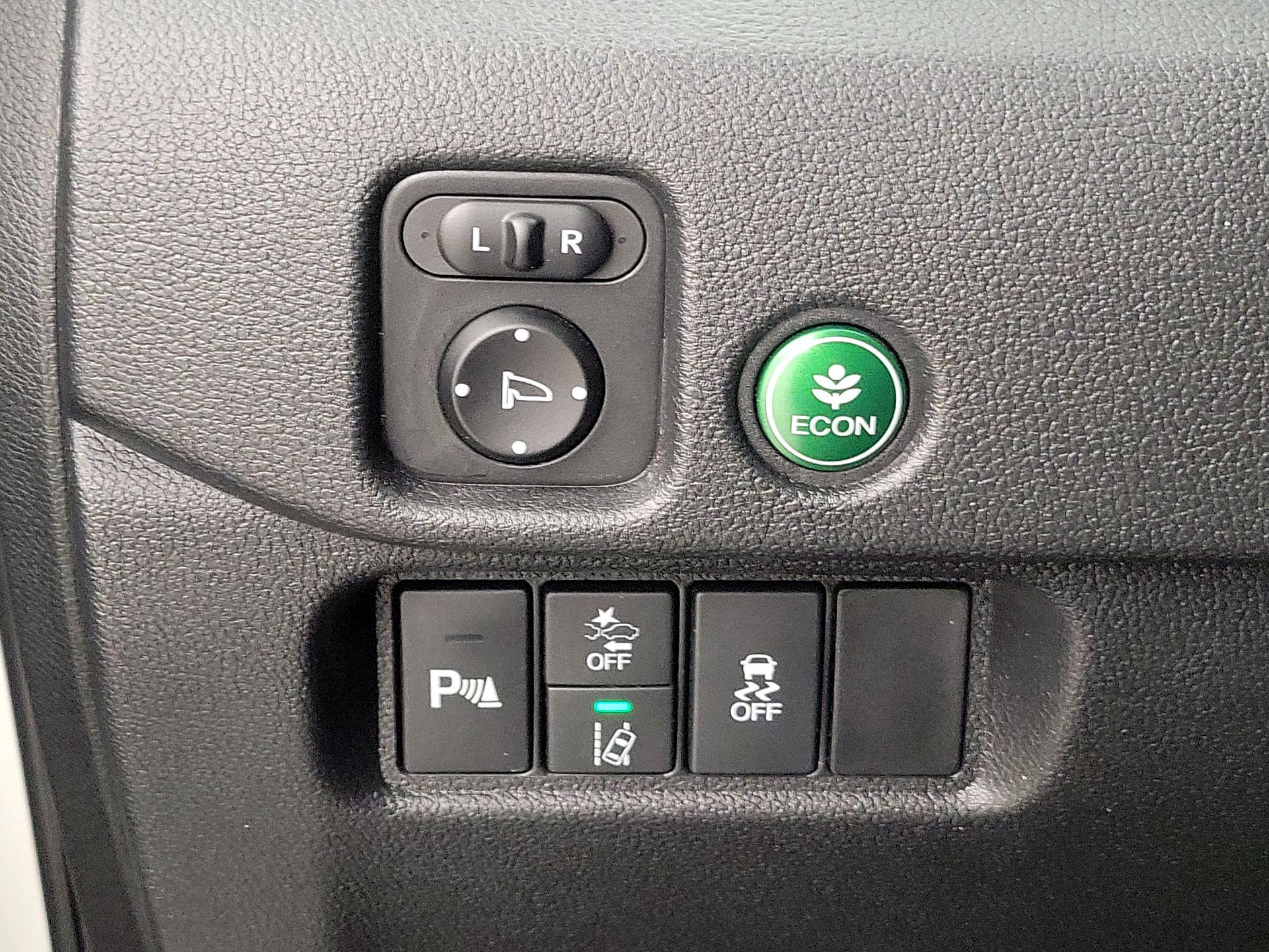 Thumbnail: 2019 Honda Pilot - 13