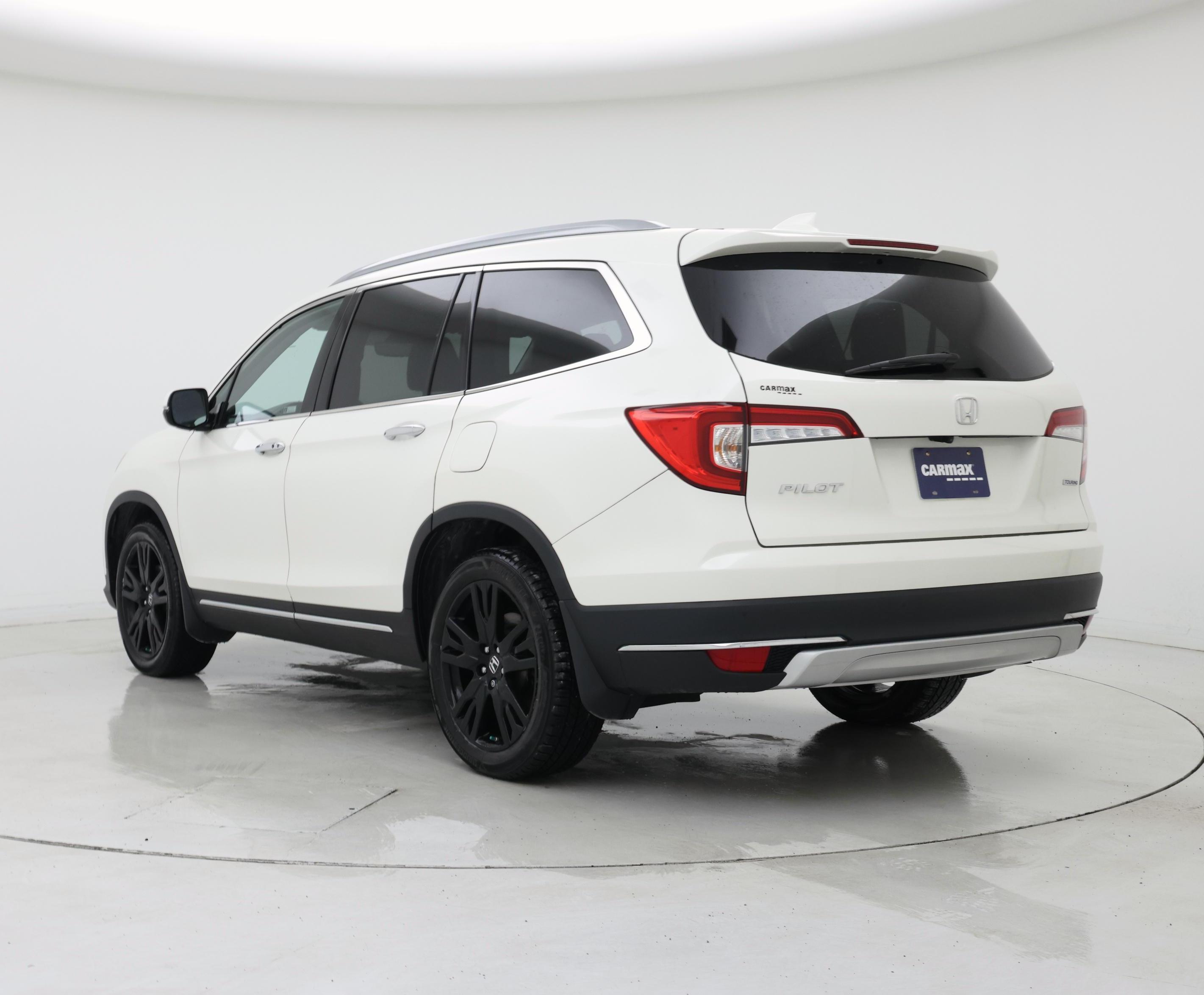 Thumbnail: 2019 Honda Pilot - 2