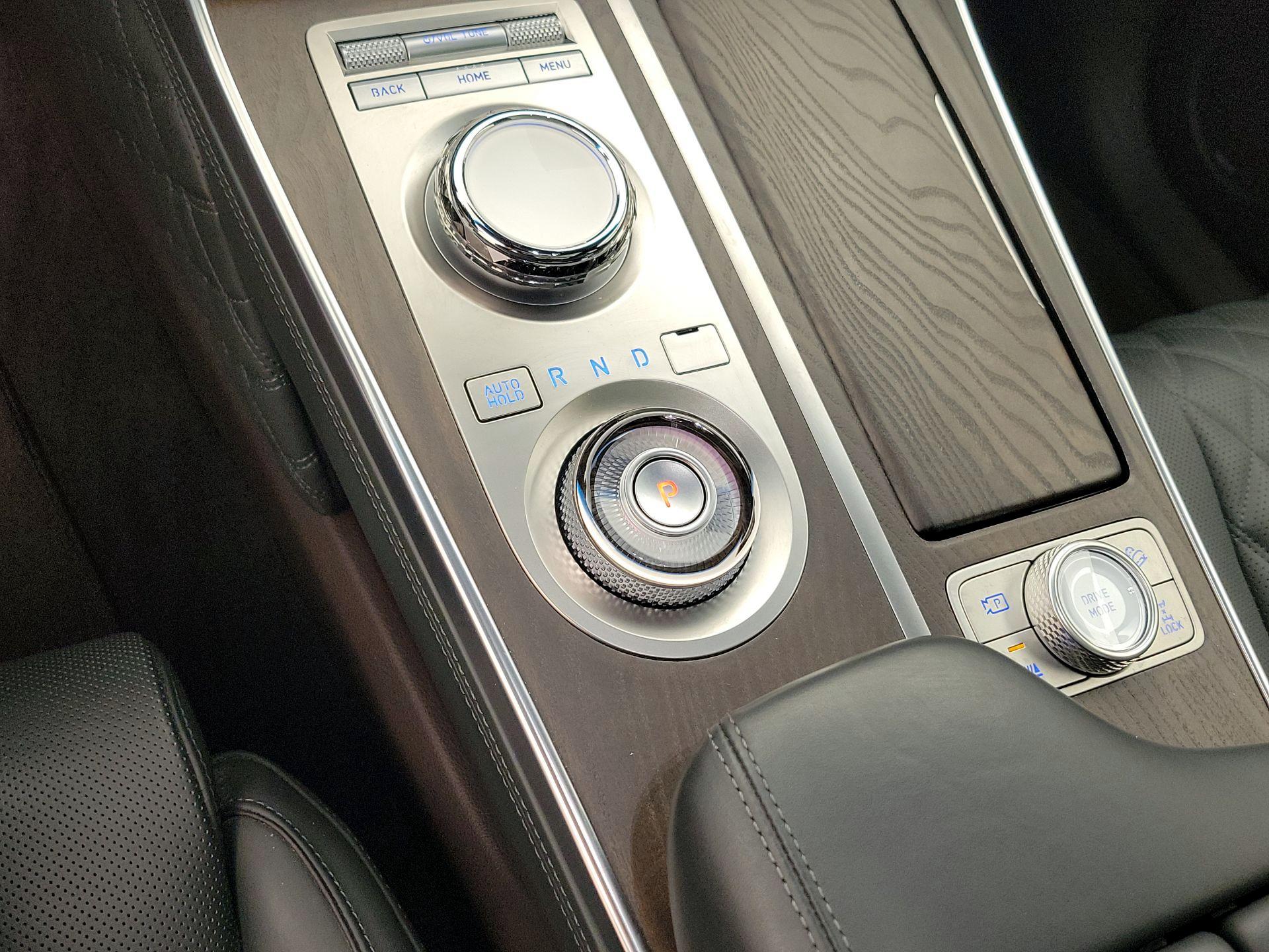 Thumbnail: 2023 Genesis GV80 - 17