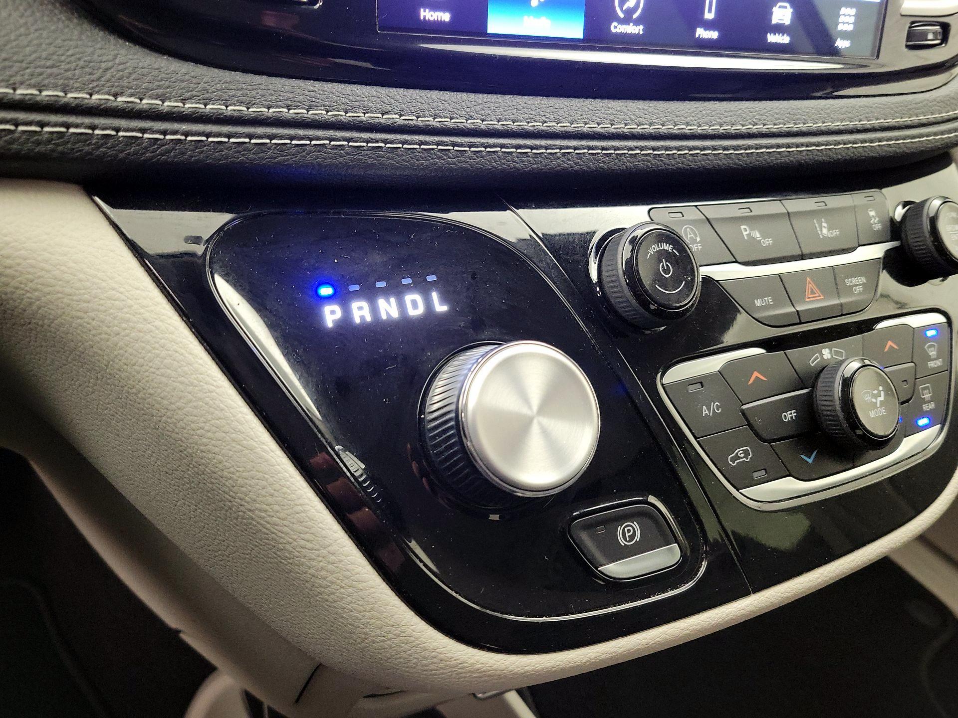 Thumbnail: 2023 Chrysler Pacifica - 17