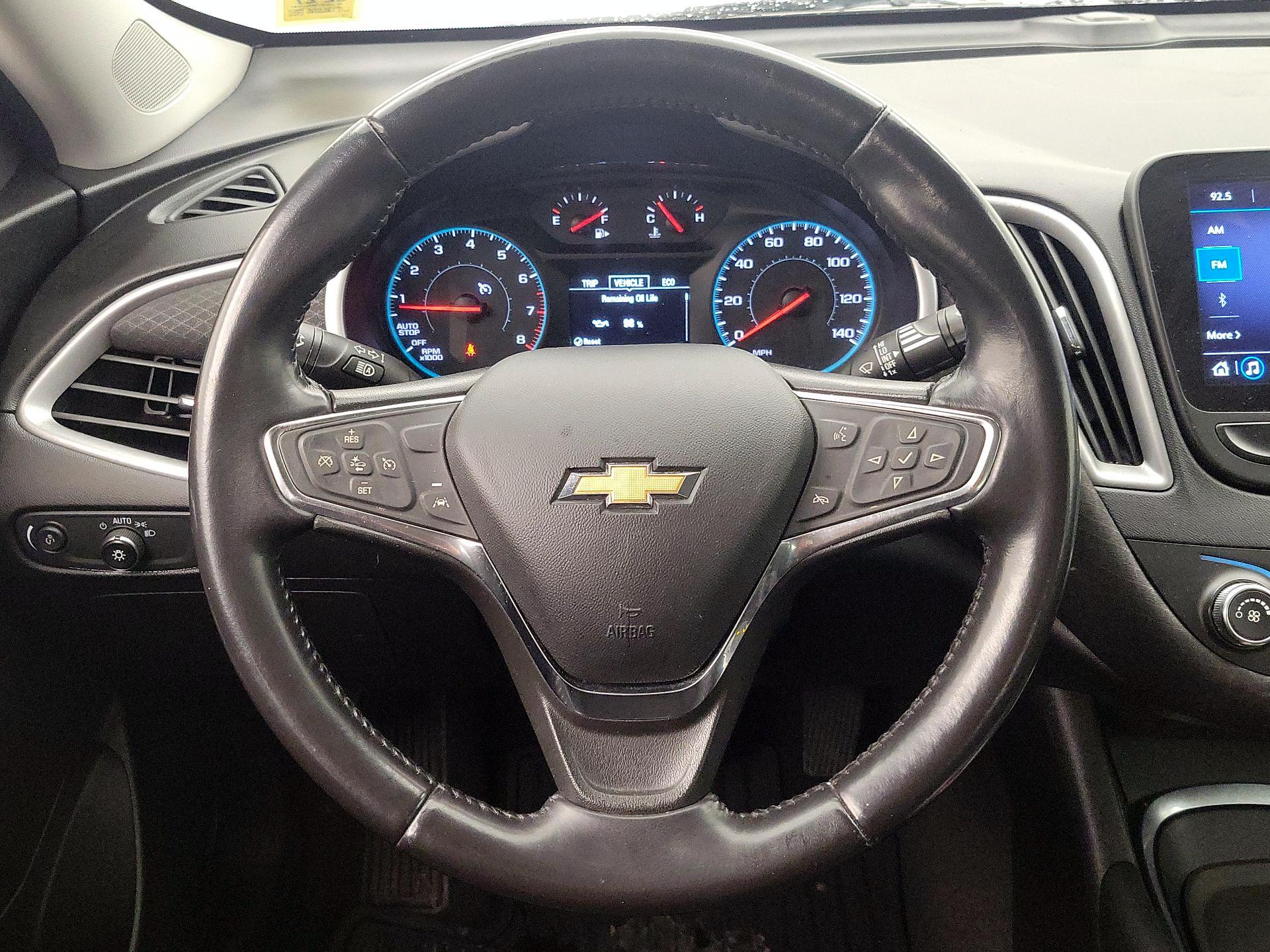 Thumbnail: 2021 Chevrolet Malibu - 10