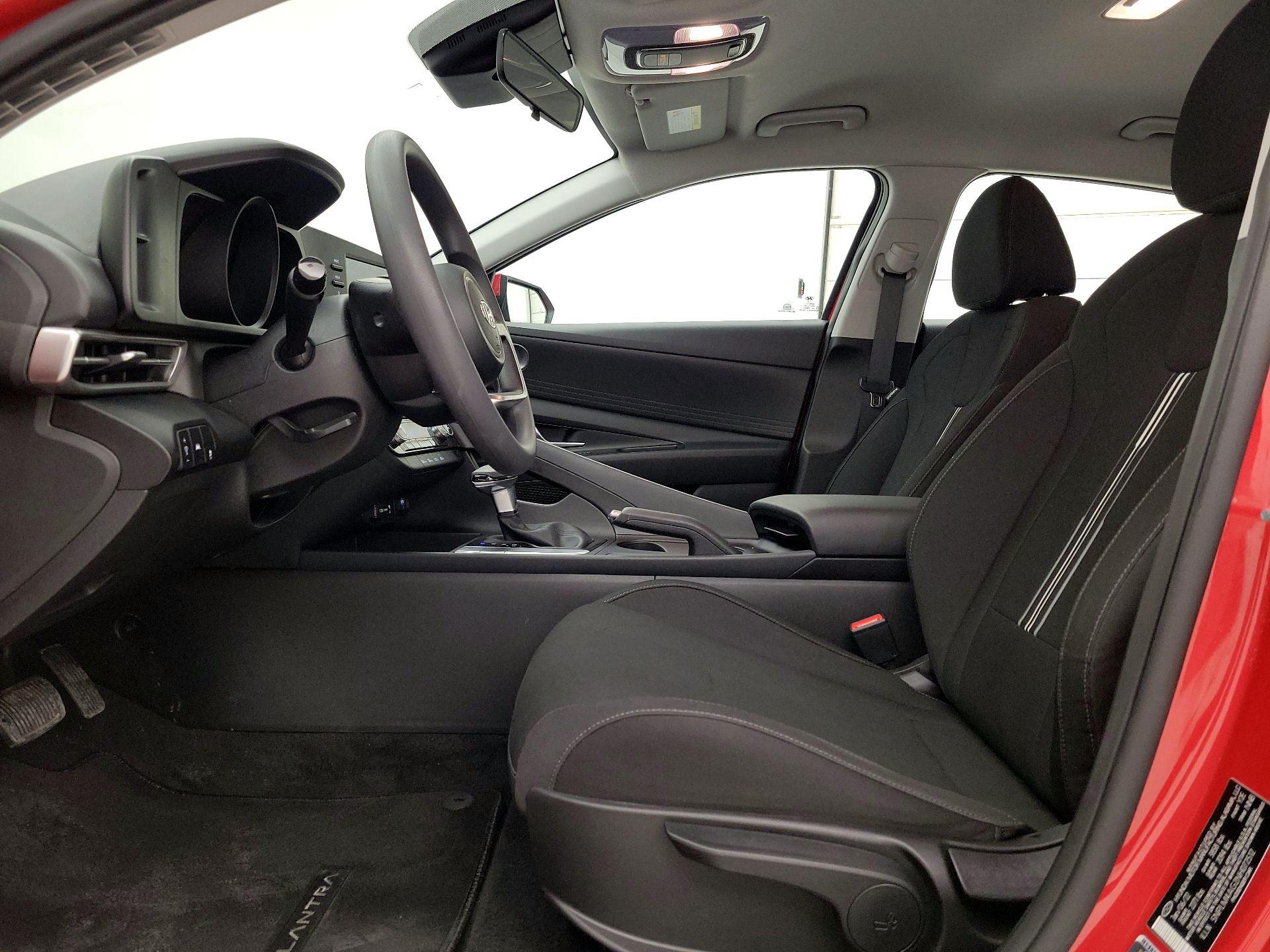 Thumbnail: 2022 Hyundai Elantra - 11