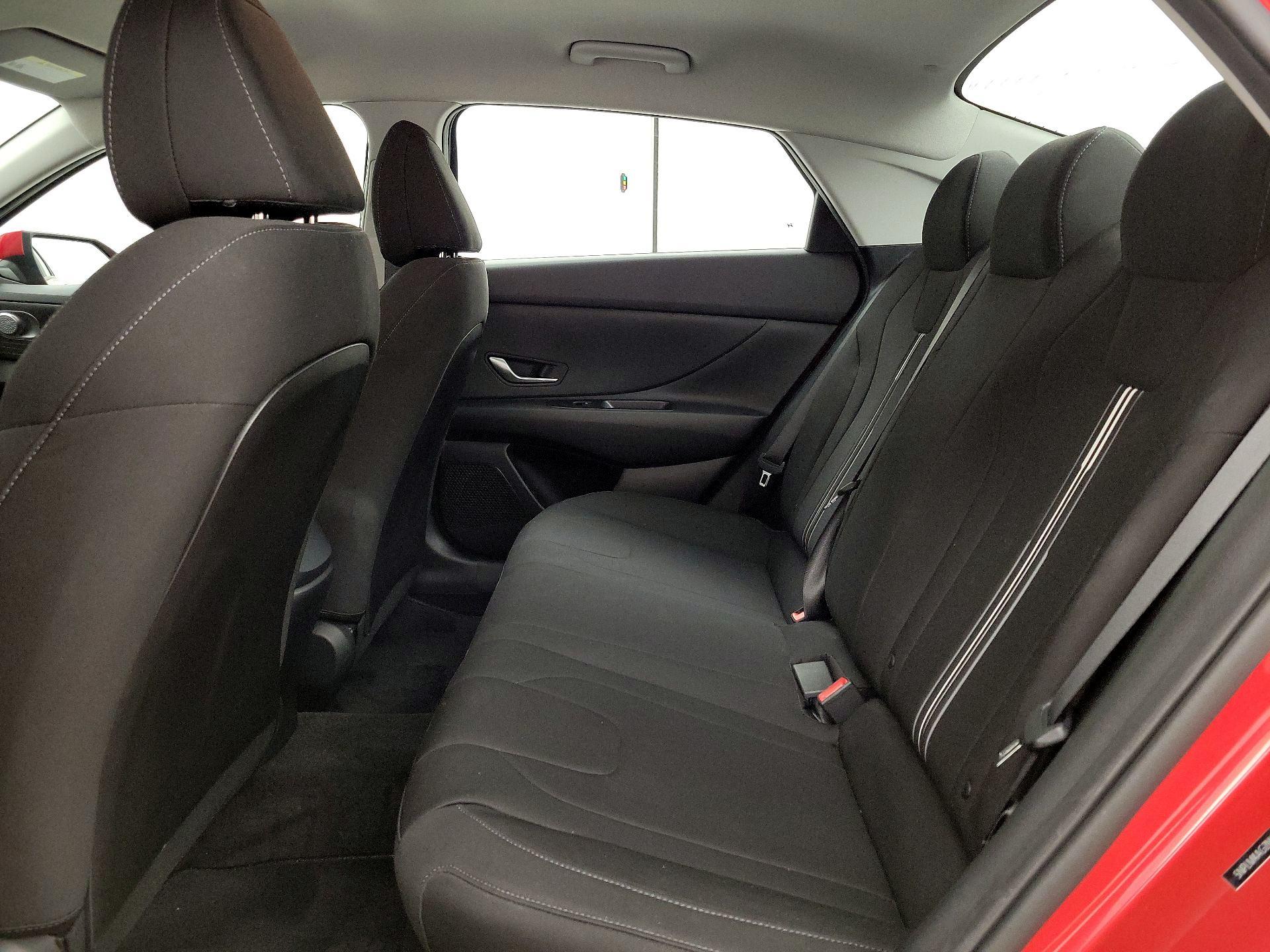 Thumbnail: 2022 Hyundai Elantra - 19