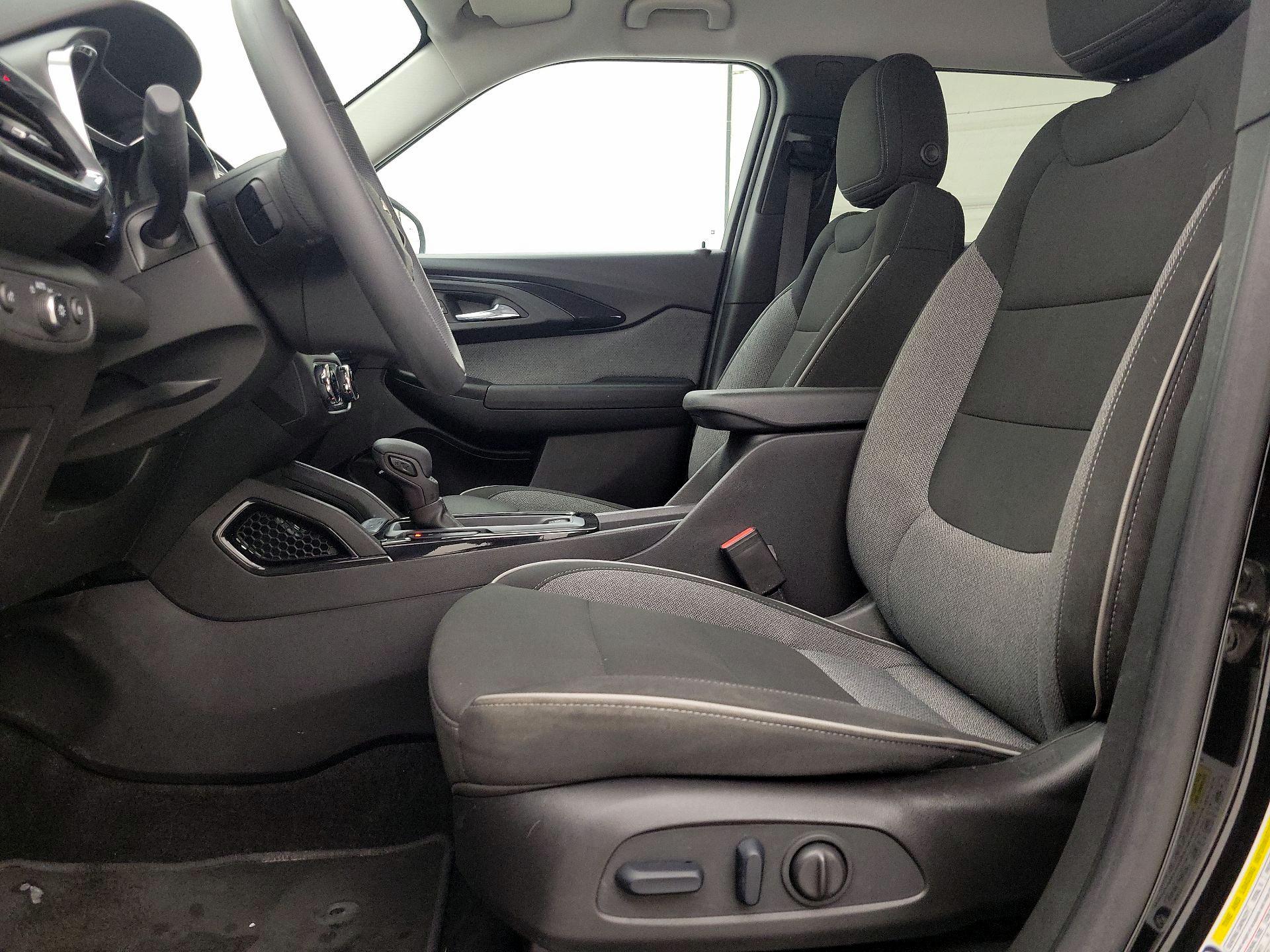 Thumbnail: 2023 Chevrolet TrailBlazer - 11