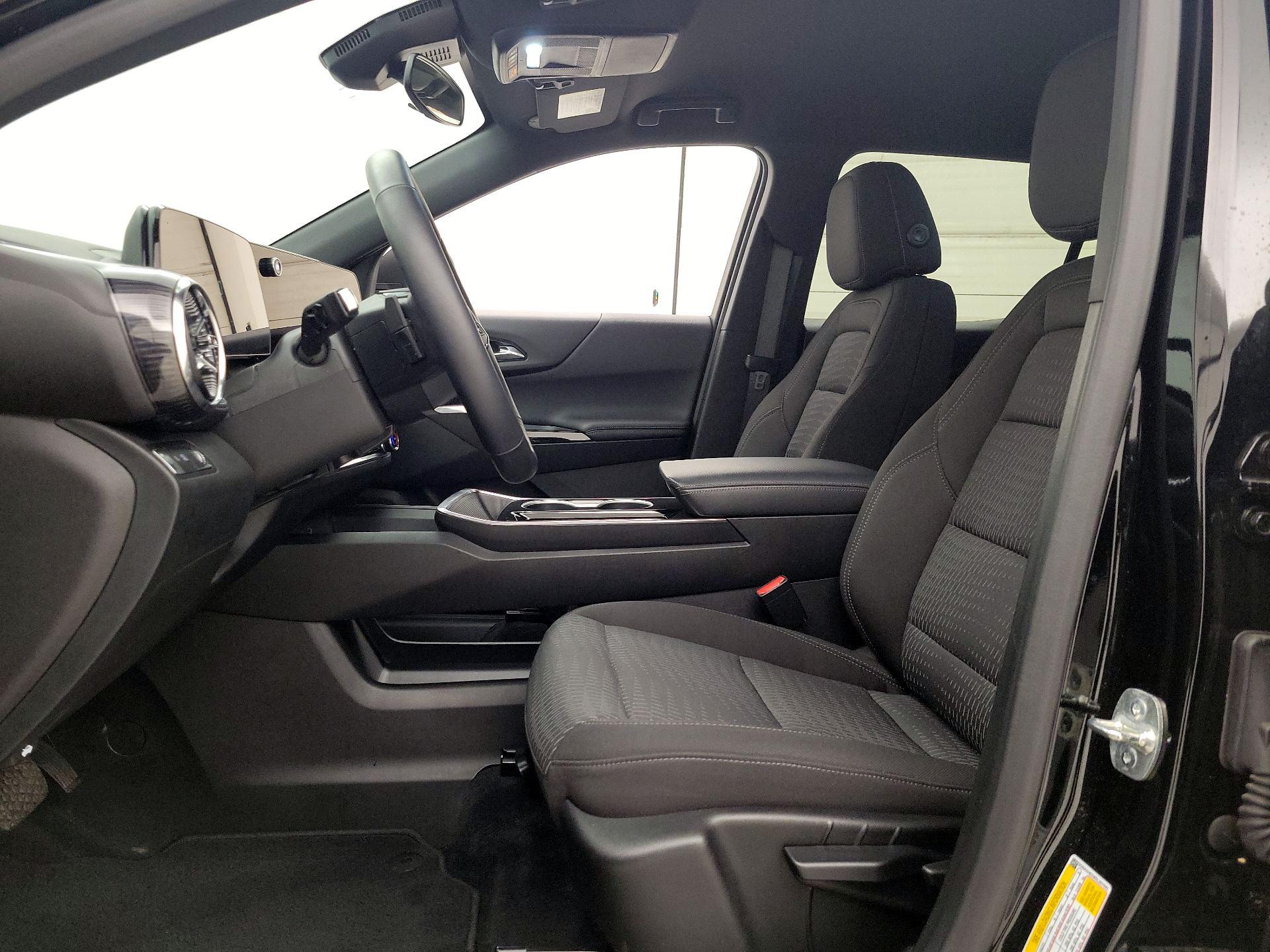 Thumbnail: 2025 Chevrolet Equinox - 11