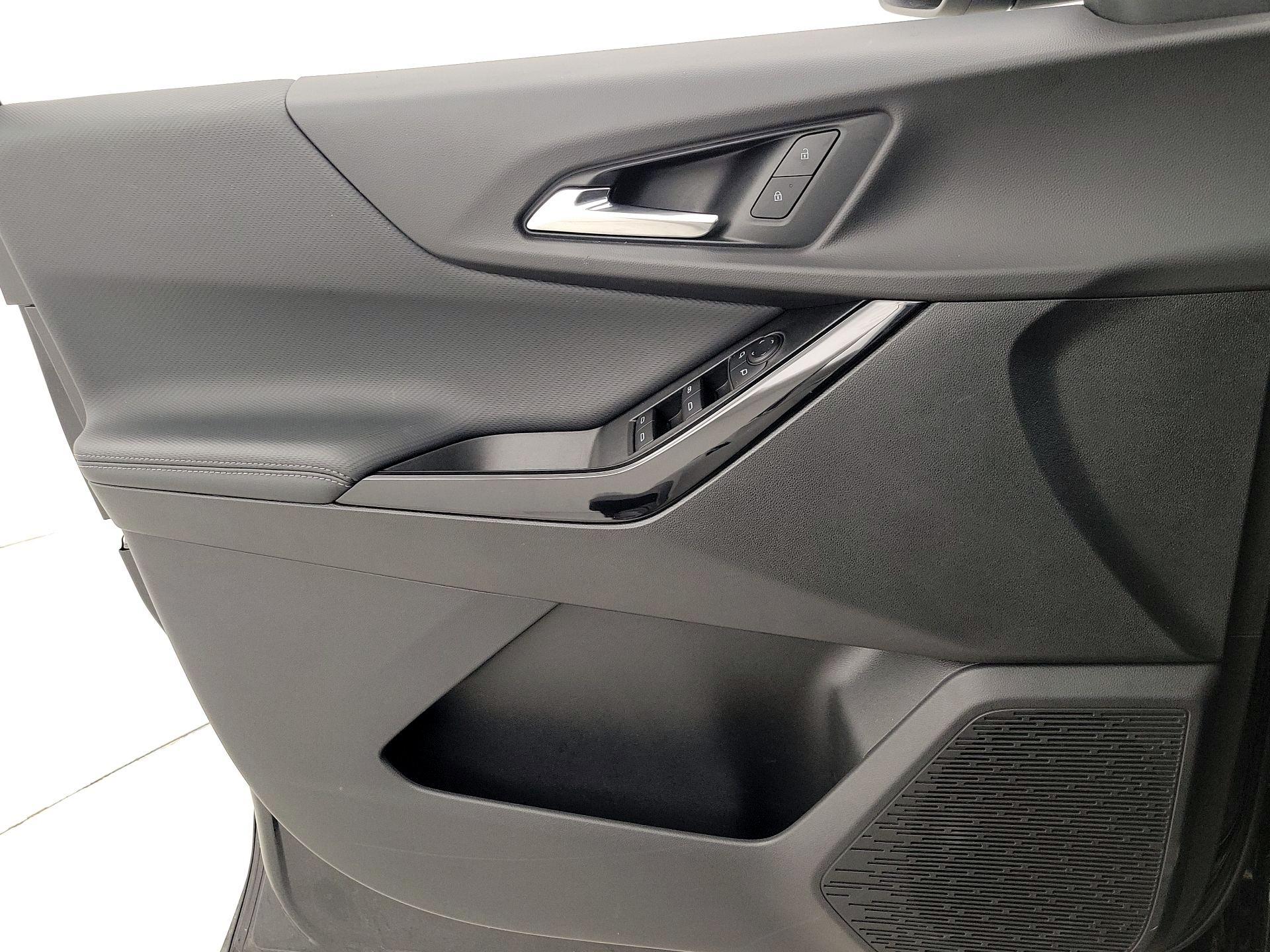 Thumbnail: 2025 Chevrolet Equinox - 12