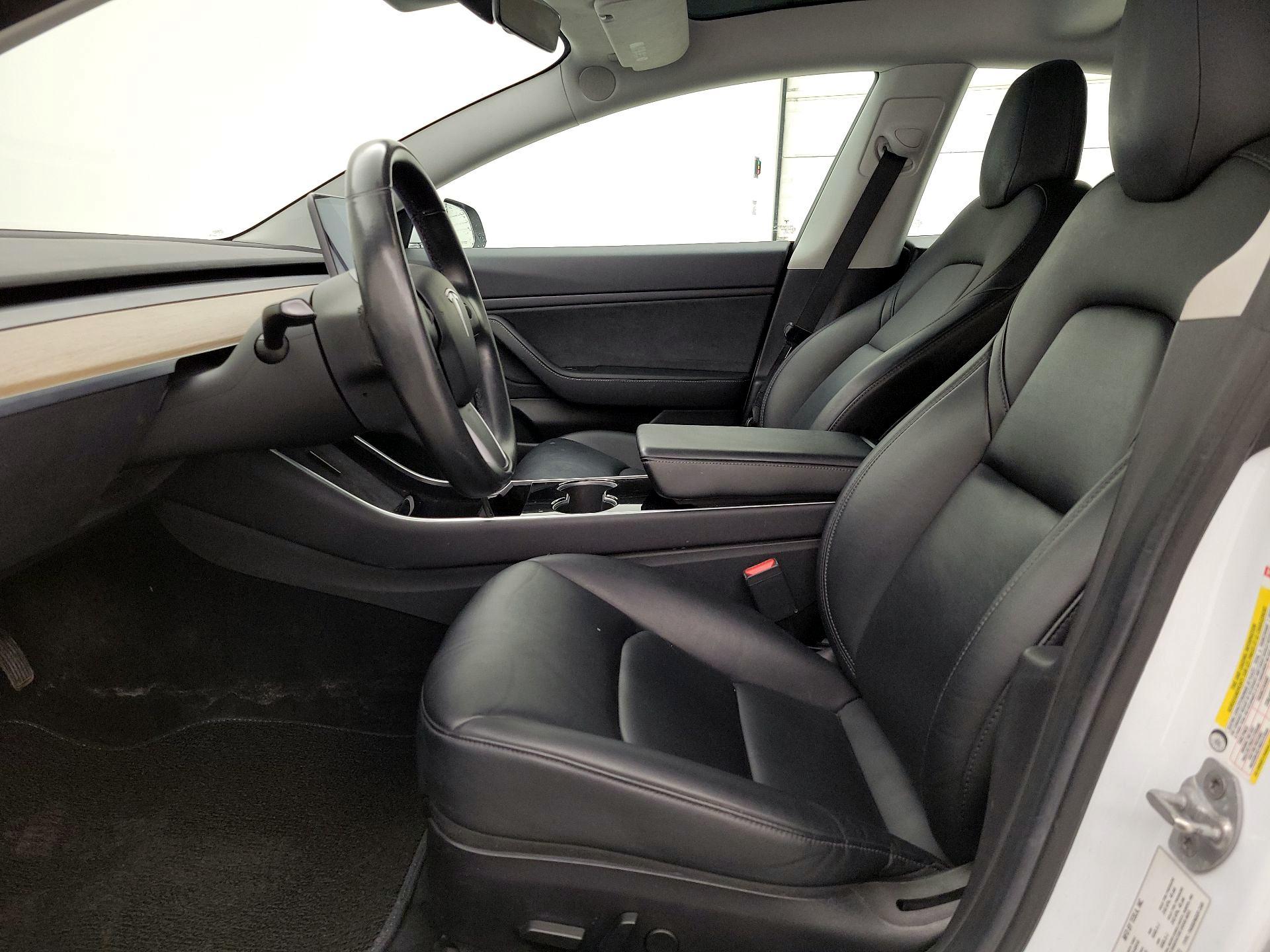 Thumbnail: 2019 Tesla Model 3 - 11