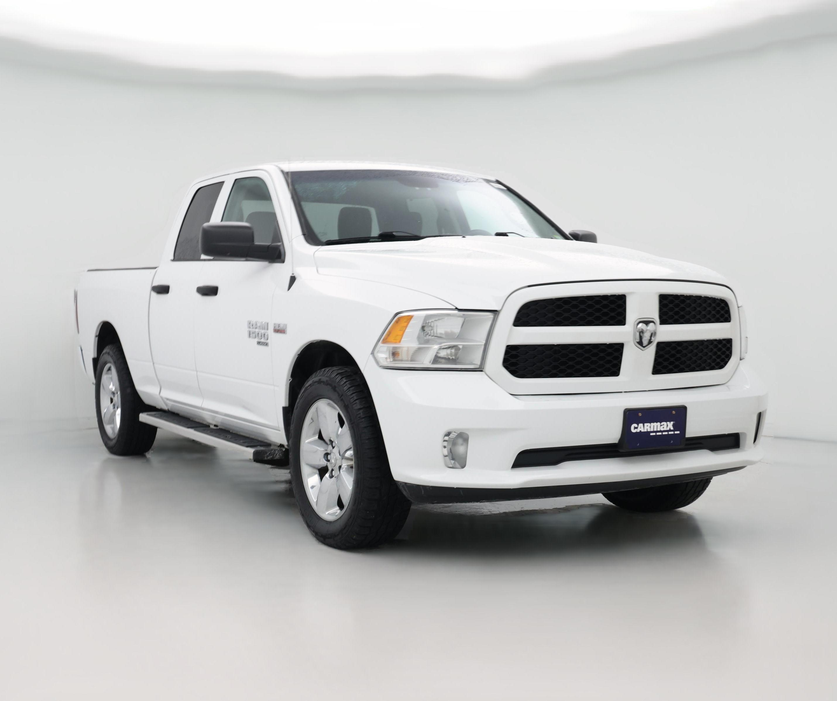 Thumbnail: 2019 RAM 1500 Classic - 1