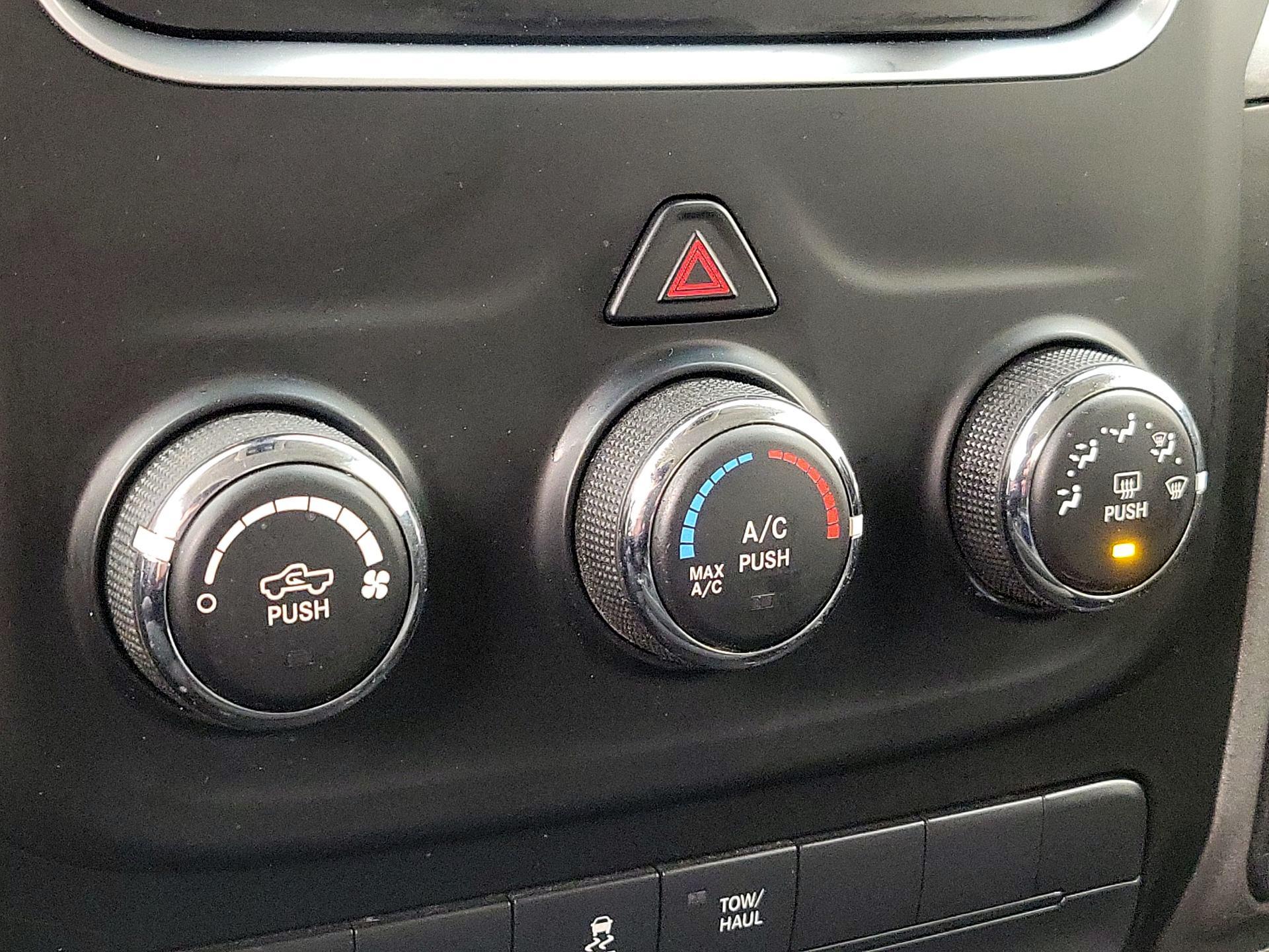 Thumbnail: 2019 RAM 1500 Classic - 16