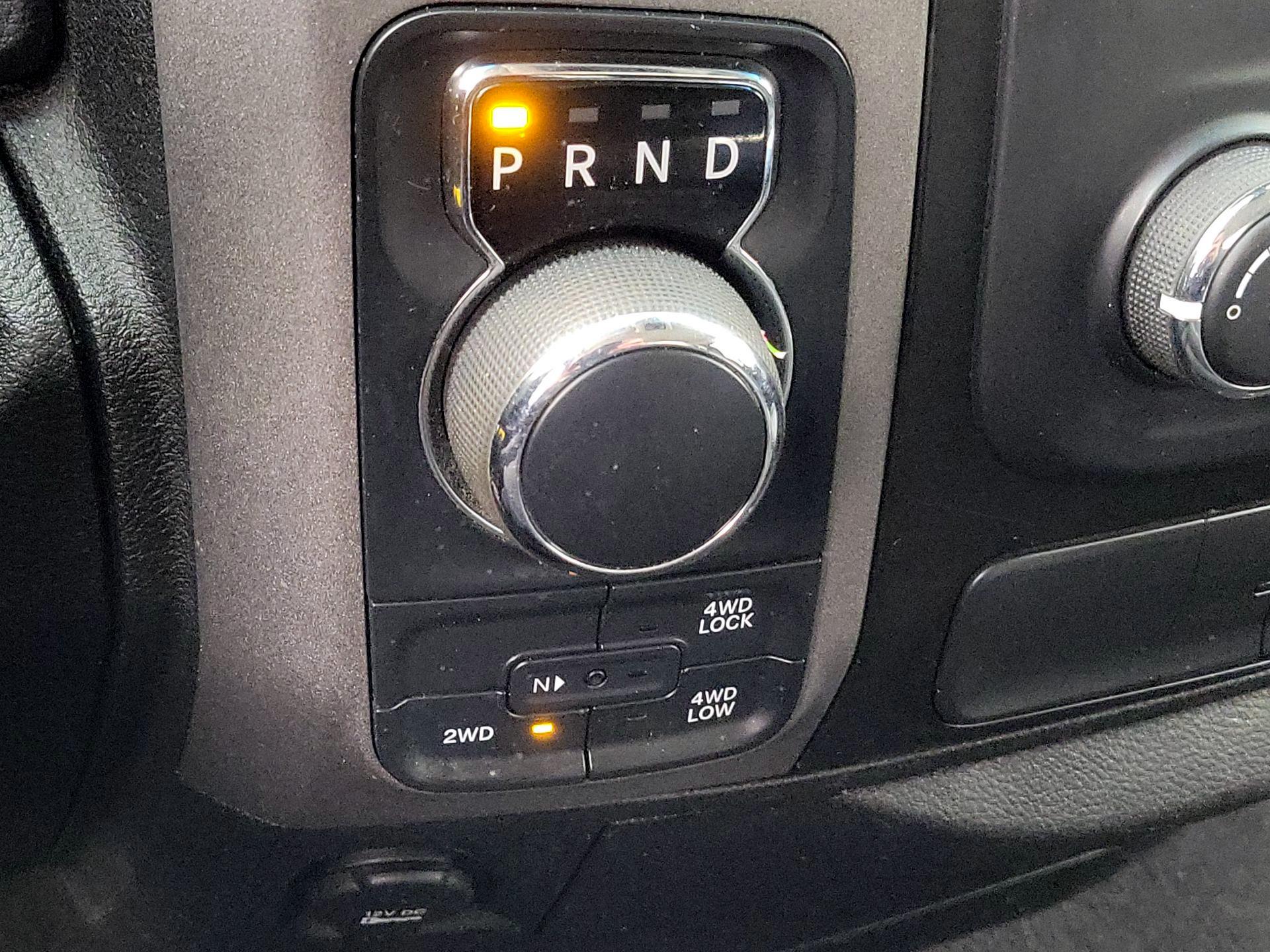 Thumbnail: 2019 RAM 1500 Classic - 17